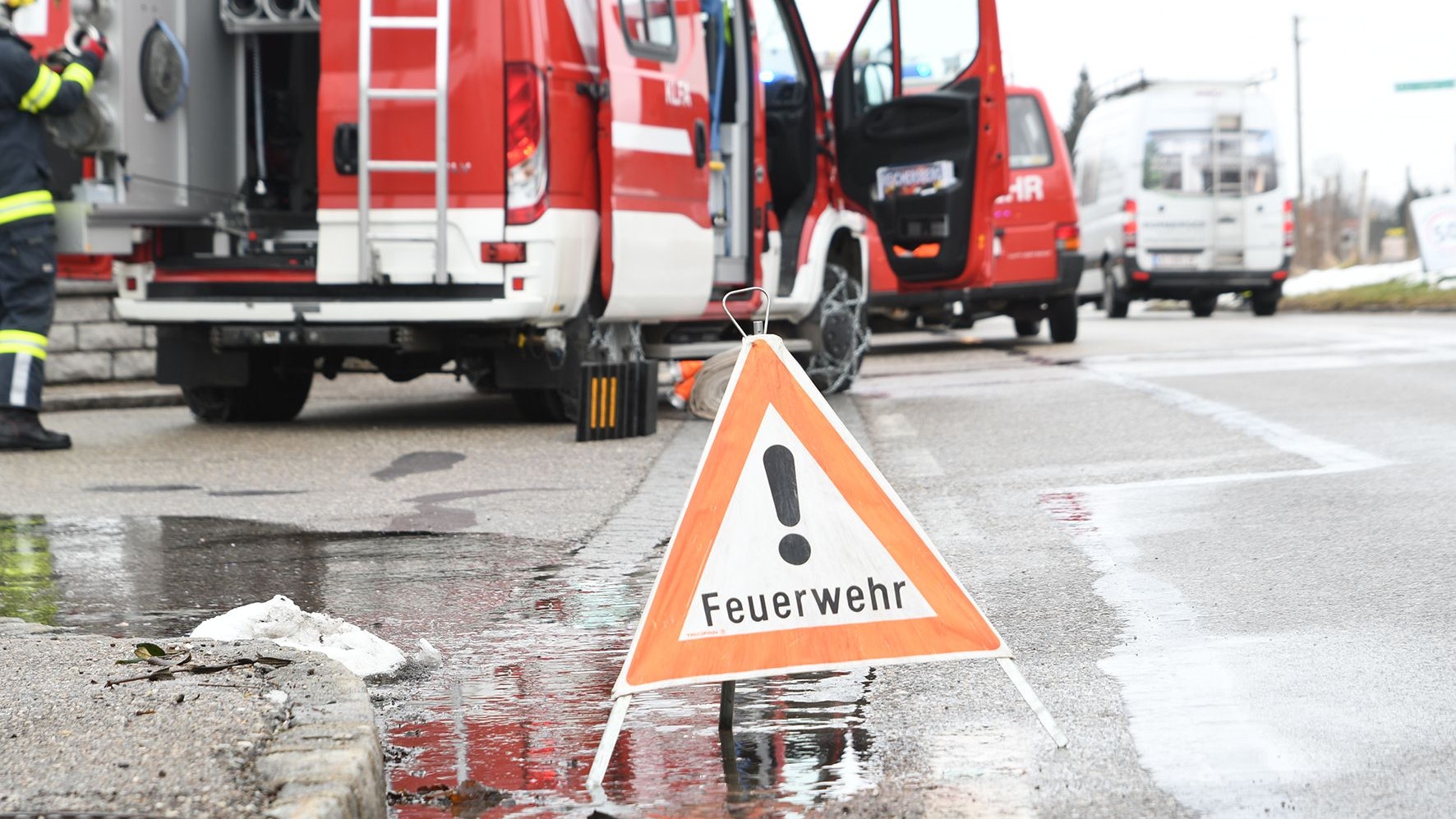 Die Feuerwehr entdeckte die drei Personen in einer Wohnung in Donawitz, (Symbolbild)