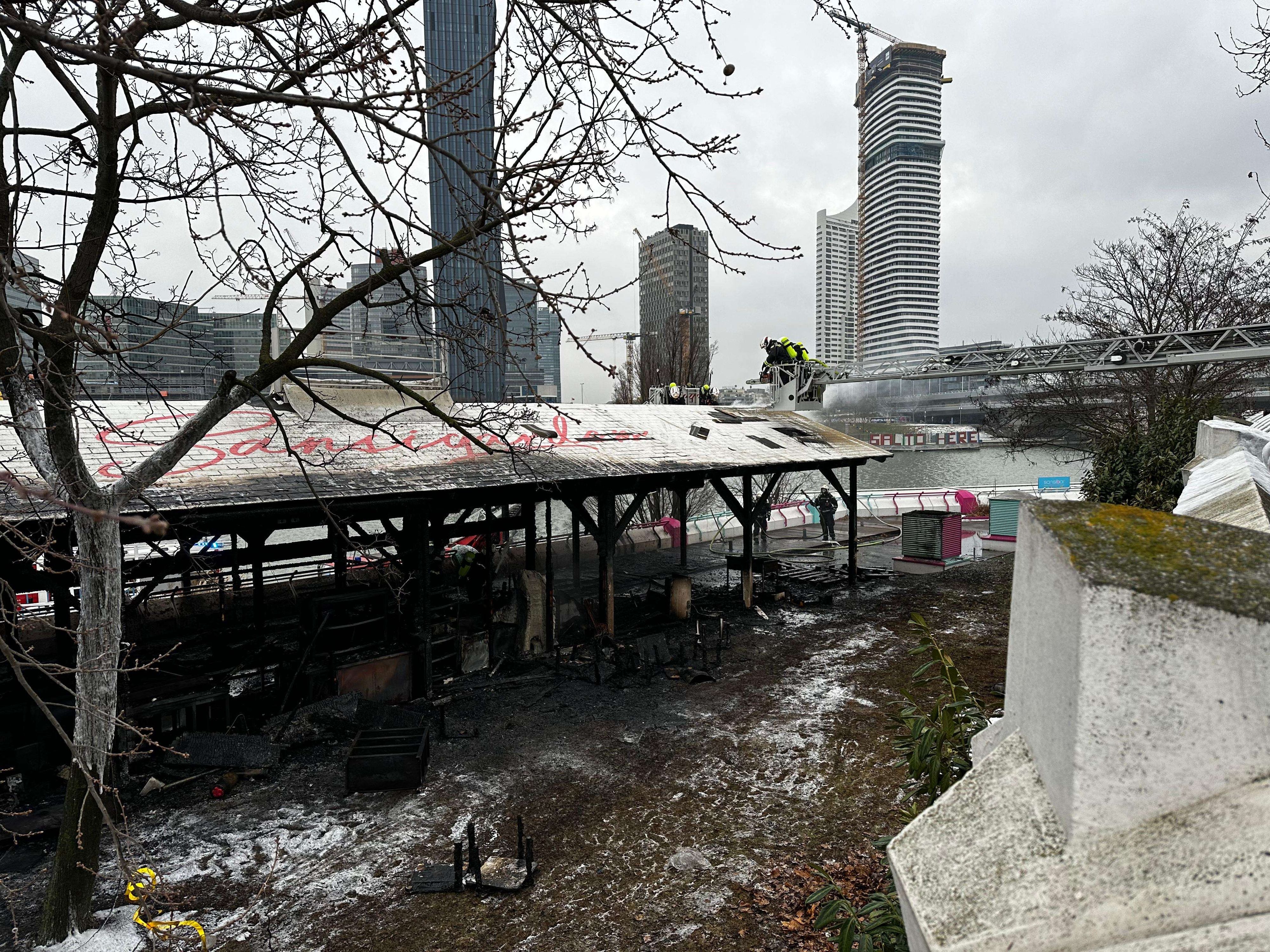 Nach dem Brand auf der Donauinsel. Nun hat die Polizei einen 46-Jährigen gefasst.