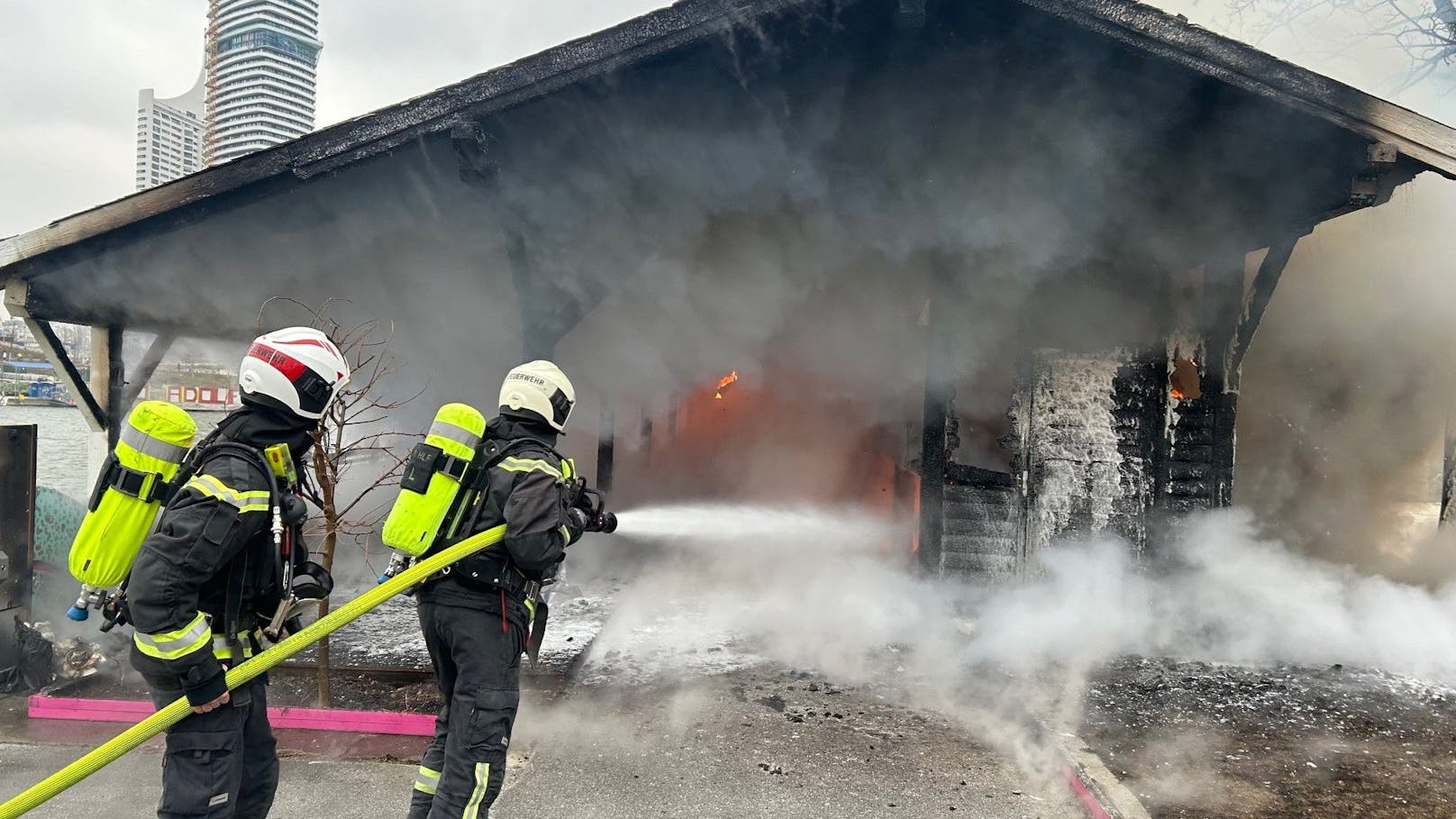 Feuerteufel auf Donauinsel – nun ermittelt die Polizei