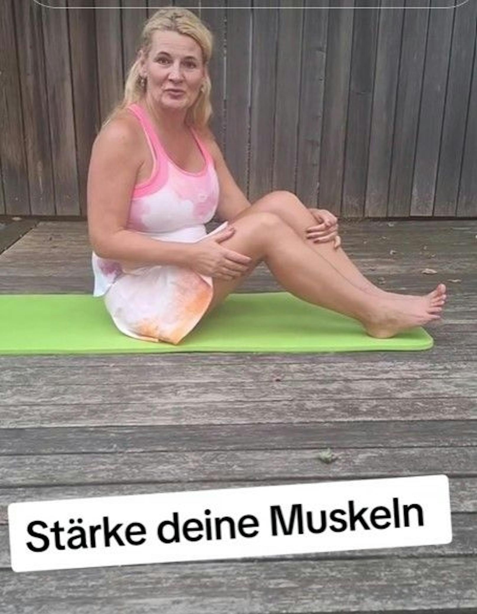 Die 47-Jährige aus Niederösterreich gibt auf TikTok und anderen Plattformen Sex-Tipps, ohne aber Nacktbilder oder Pornografie zu zeigen.
