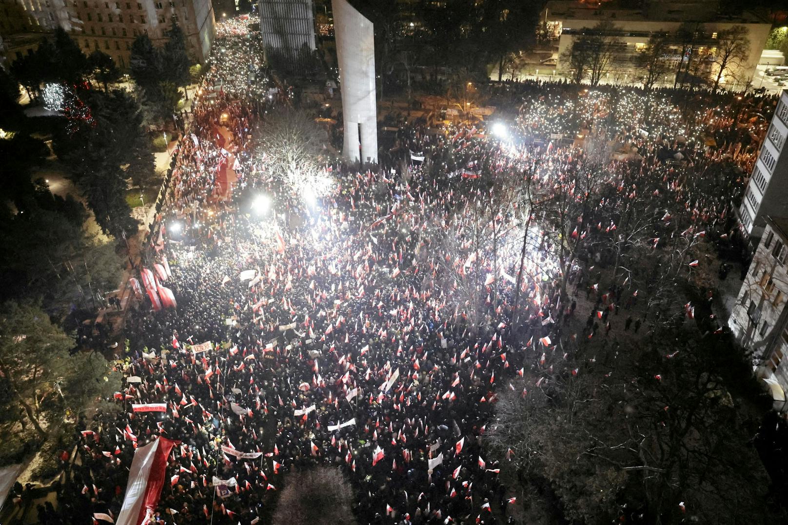 Am Donnerstag organisierte die Oppositionspartei PiS eine Großdemonstration gegen die neue Regierung von Donald Tusk.