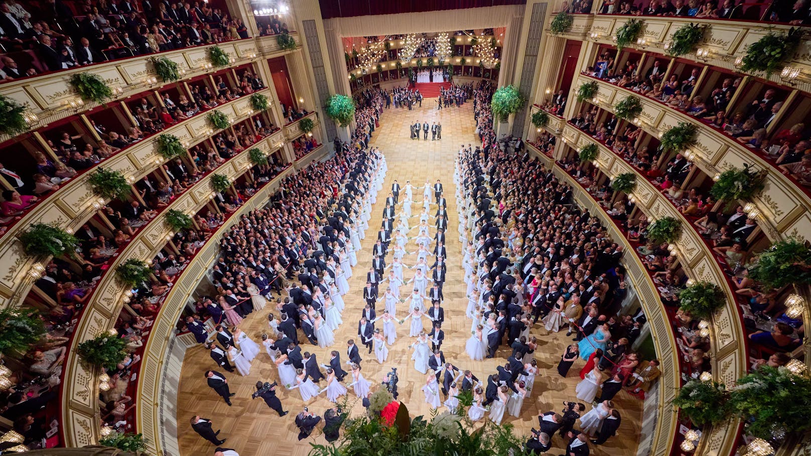 Der 66. Wiener Opernball findet am 8. Februar 2024 statt.