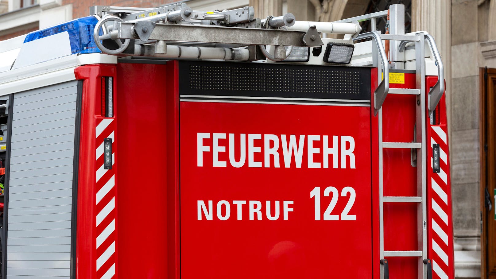 Brand in Wohnhaus – Frau entdeckt Leiche ihrer Mutter