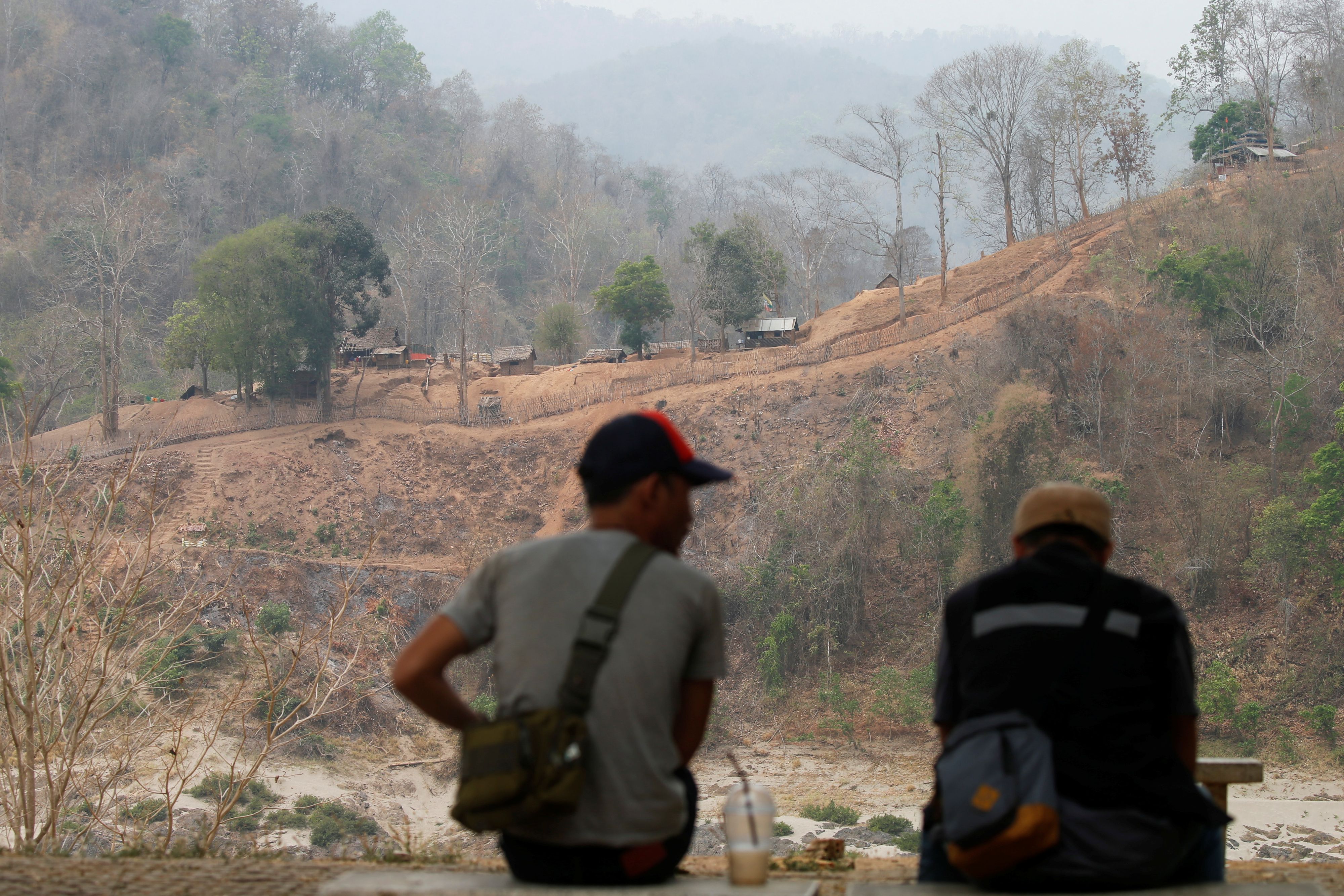 Bei einem Flugzeugabsturz in Thailand verunglückte ein Österreicher tödlich.