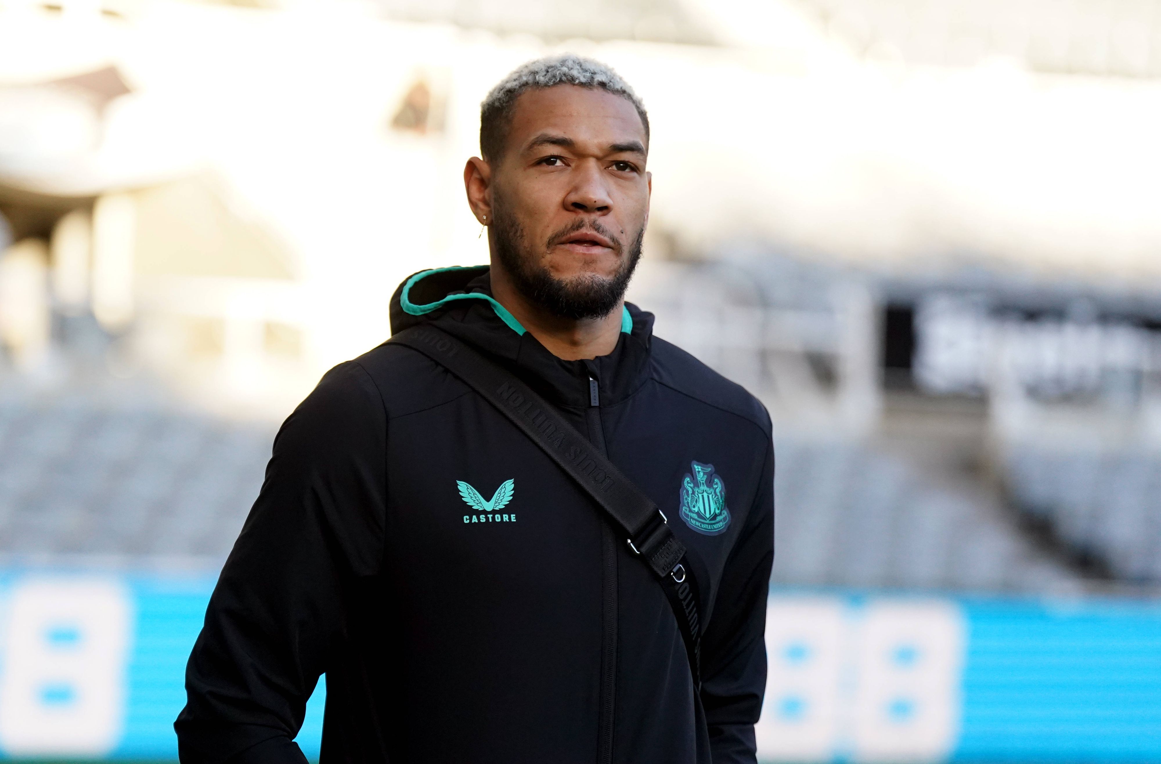 Joelinton fehlt Newcastle aktuell verletzt.