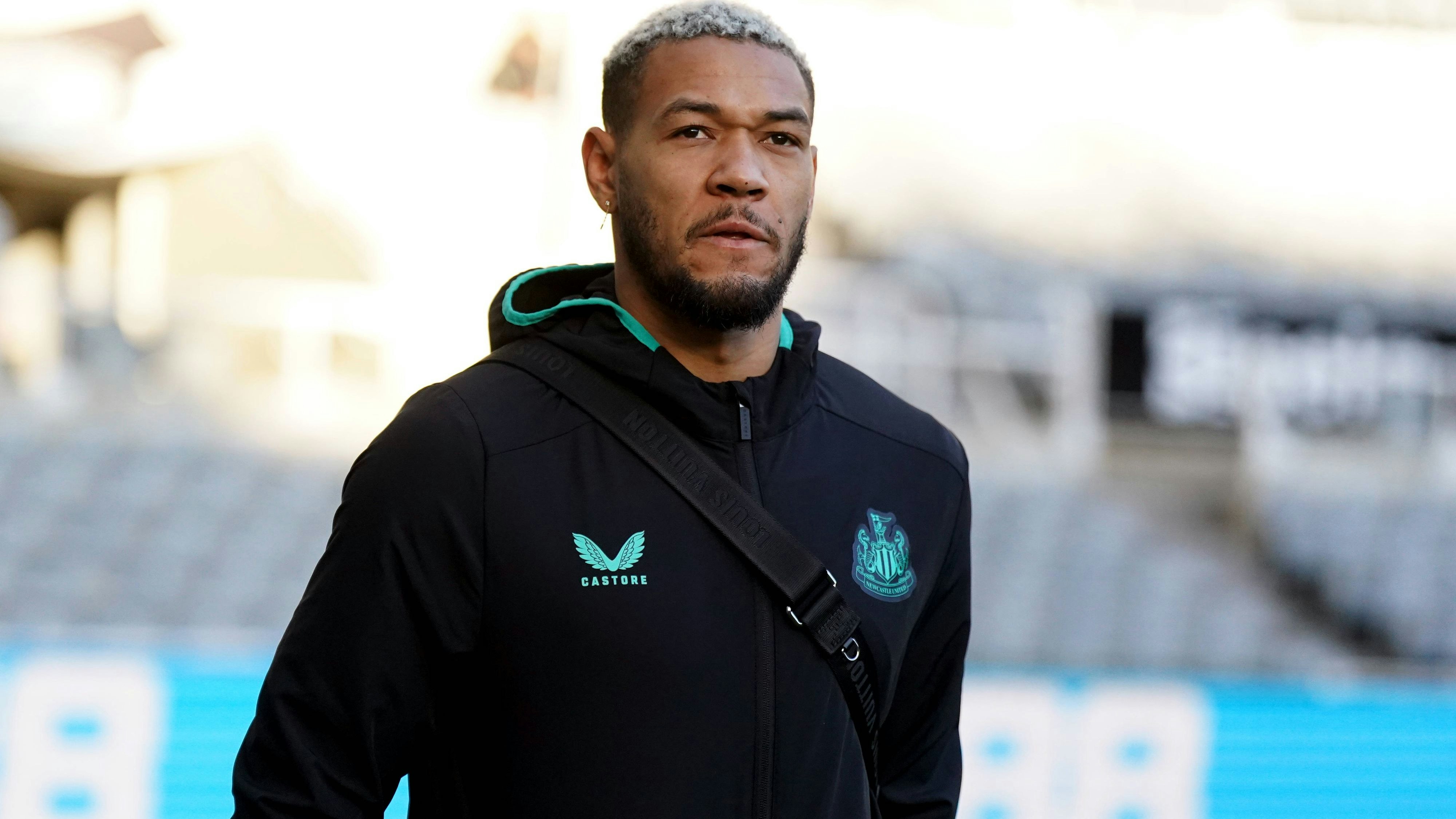 Joelinton fehlt Newcastle aktuell verletzt.