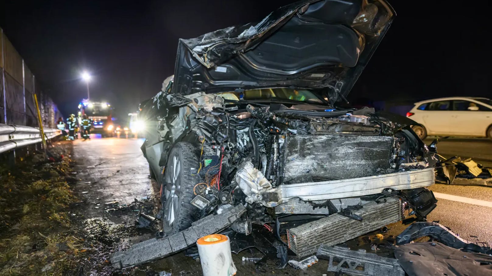 Ein Verkehrsunfall ereignete sich am Montag auf der Westautobahn zwischen dem Knoten Linz und Asten-St.Florian. Der Unfall führte zur Sperrung des ersten Fahrstreifens sowie des Pannenstreifens und verursachte einen Stau von rund vier Kilometern.