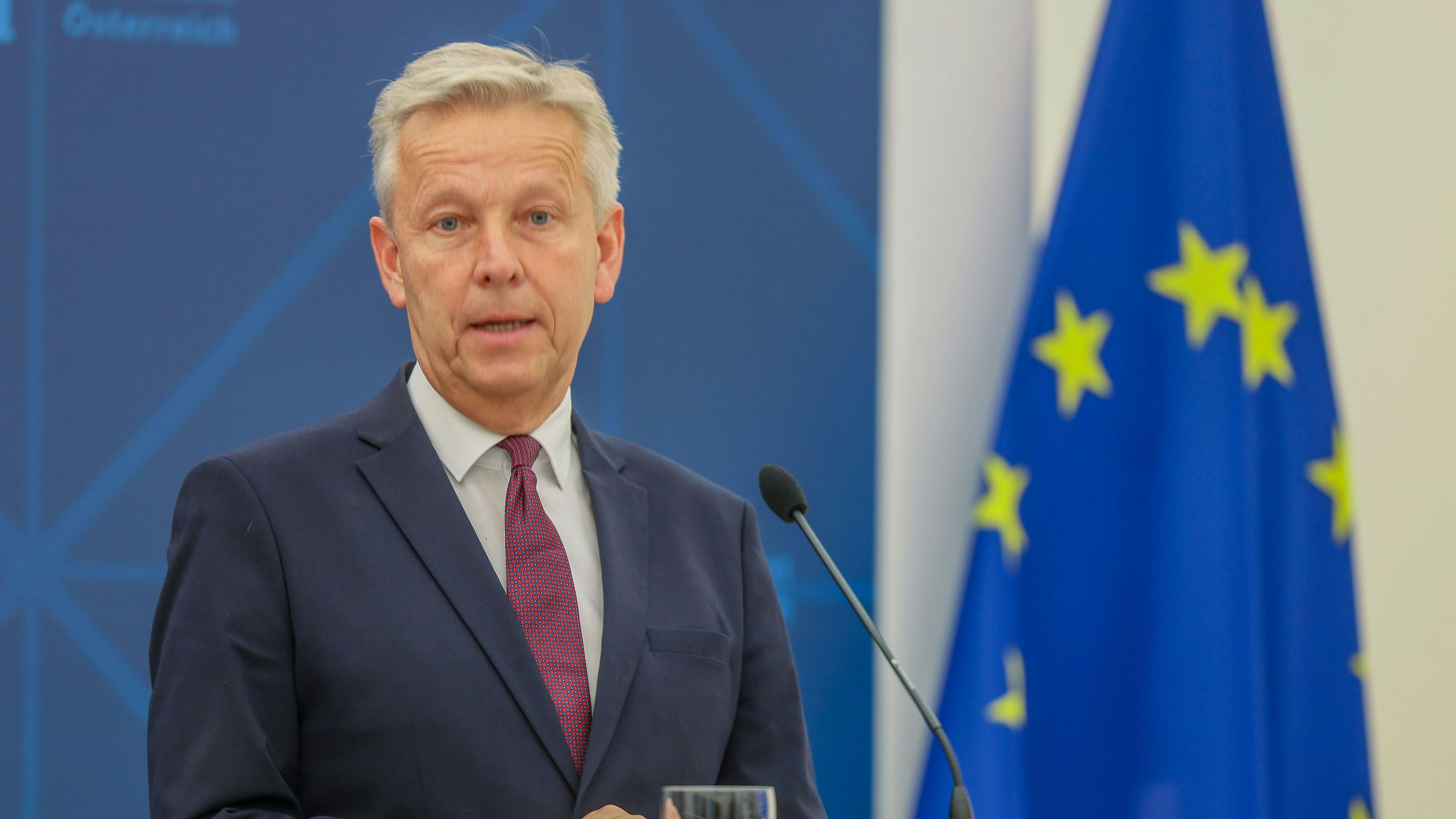 Download von www.picturedesk.com am 15.01.2024 (09:58).  WIEN, OESTERREICH - FEBRUAR 23: Obmann des EU-Unterausschusses, Abgeordnetem Reinhold Lopatka (OeVP) bei Statement - des Aussenpolitischen und EU Ausschusses zu Ein Jahr russischer Angriffskrieg gegen die Ukraine im Parlament am 23. Februar 2023 in Wien, Oesterreich.230223_SEPA_10_080 - 20230223_PD8111 - Rechteinfo: Rights Managed (RM)