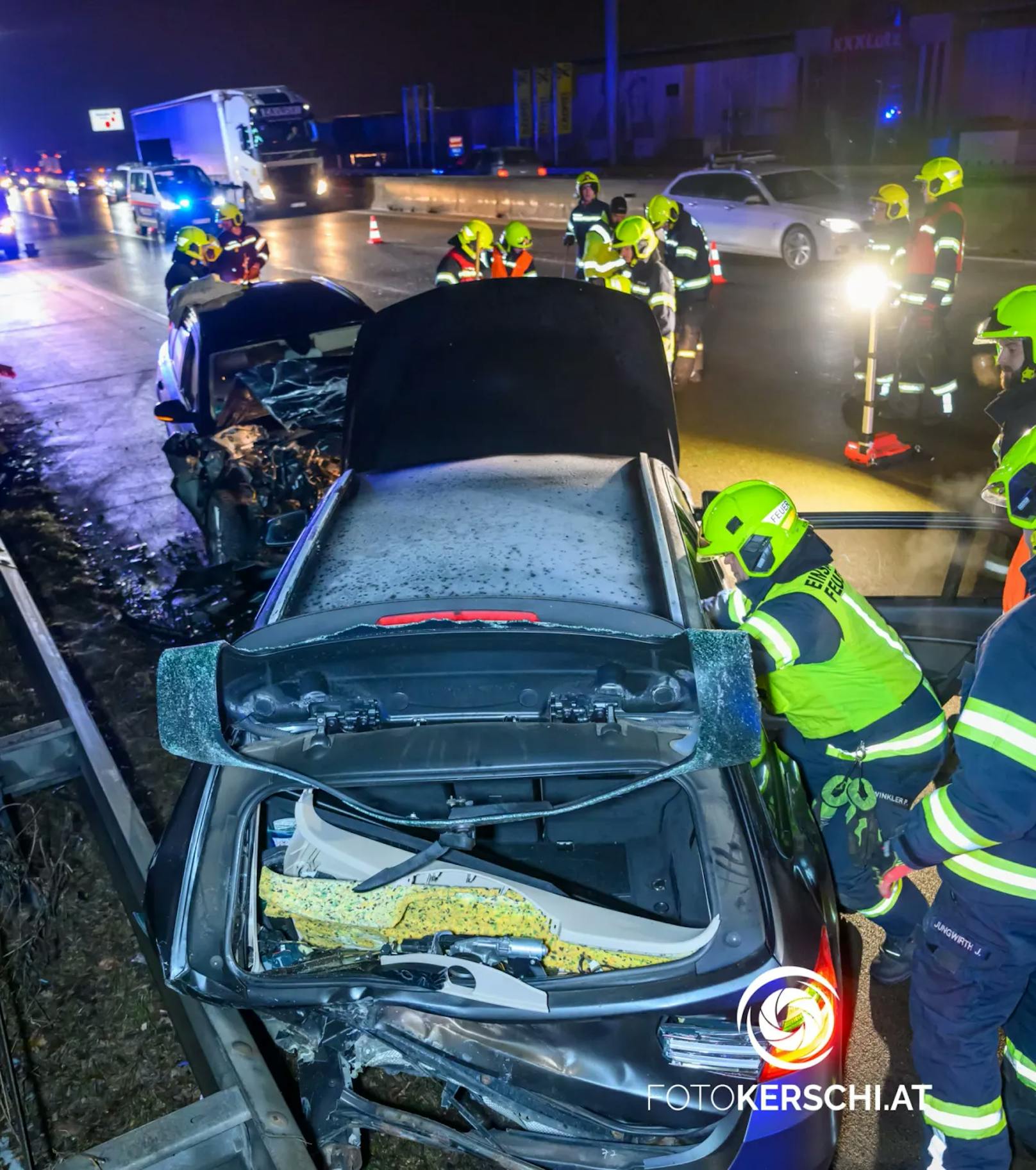 Ein Verkehrsunfall ereignete sich am Montag auf der Westautobahn zwischen dem Knoten Linz und Asten-St.Florian. Der Unfall führte zur Sperrung des ersten Fahrstreifens sowie des Pannenstreifens und verursachte einen Stau von rund vier Kilometern.