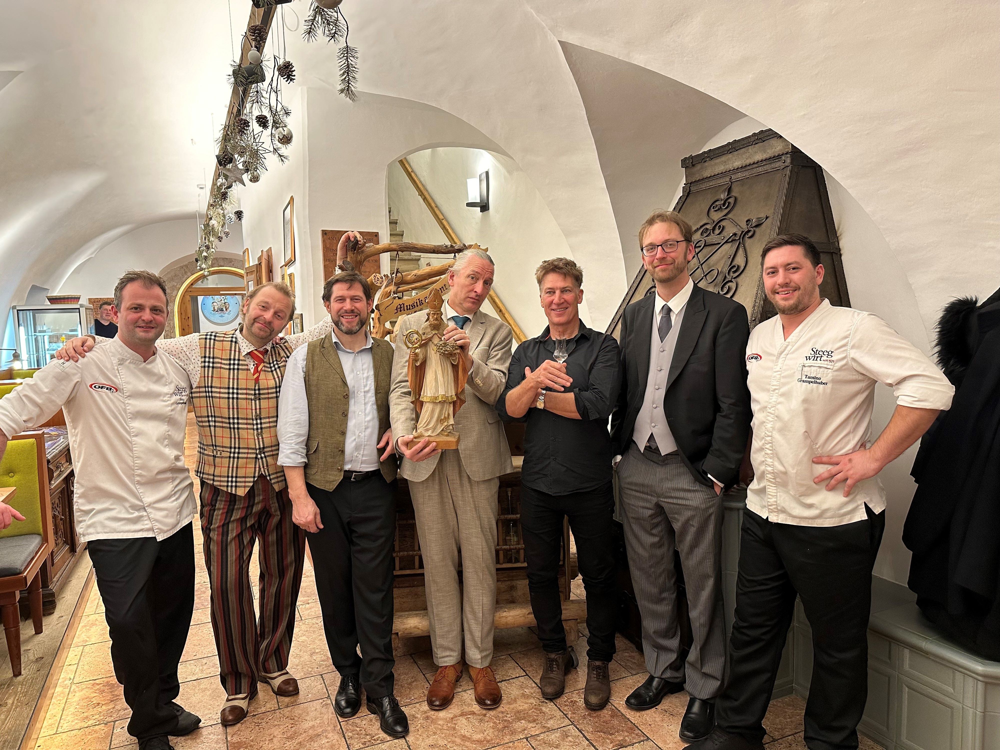 Schauspieler Tobias Moretti mit der Formation 