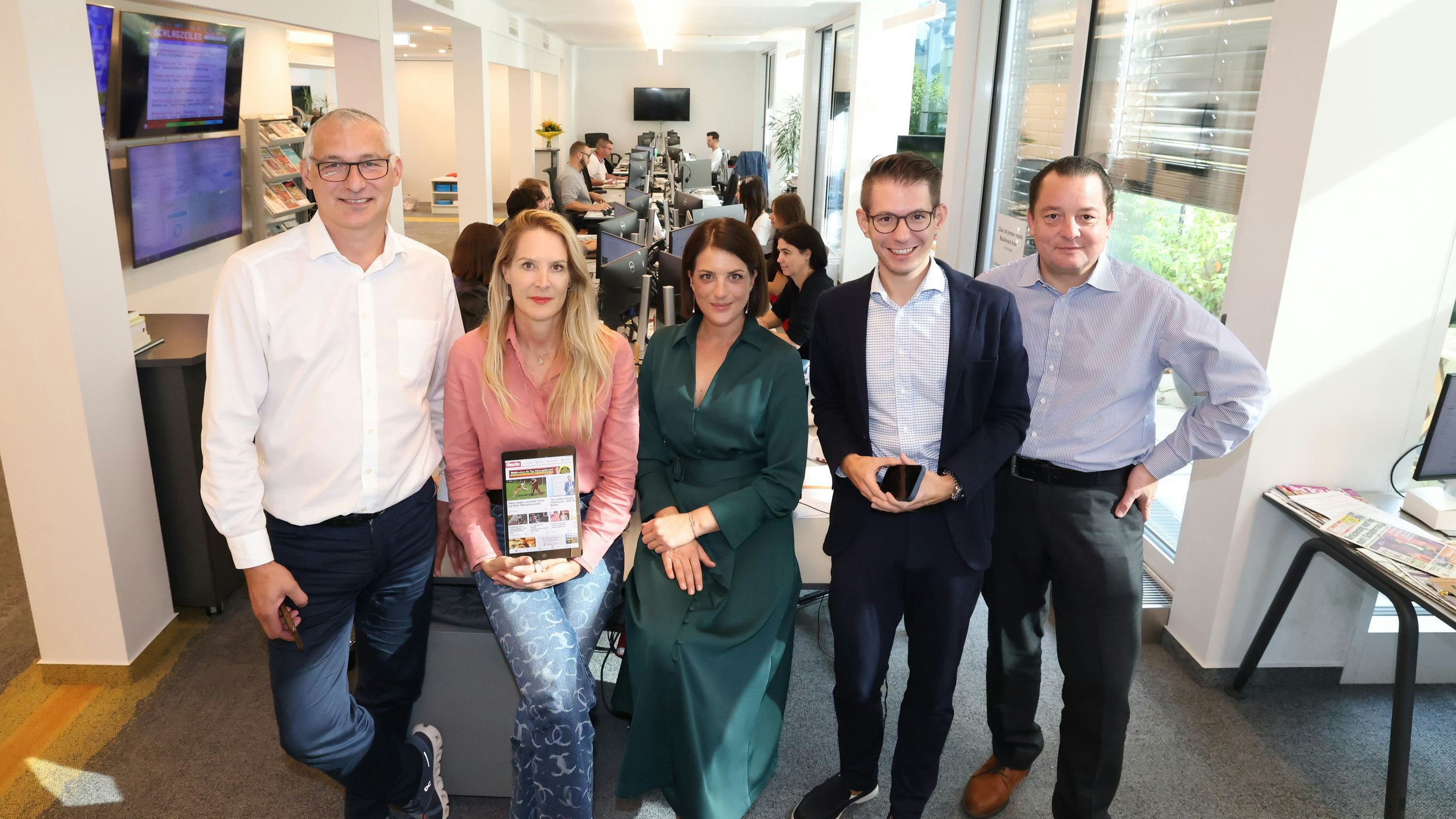 Herausgeberin Dr. Eva Dichand und das "Heute"-Team freuen sich über die jüngsten Reichweiten-Erfolge.