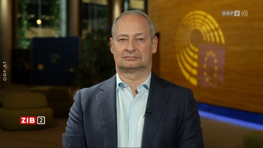 Andreas Schieder, SPÖ-Spitzenkandidat für die EU-Wahl, am späten Montagabend in der ORF-