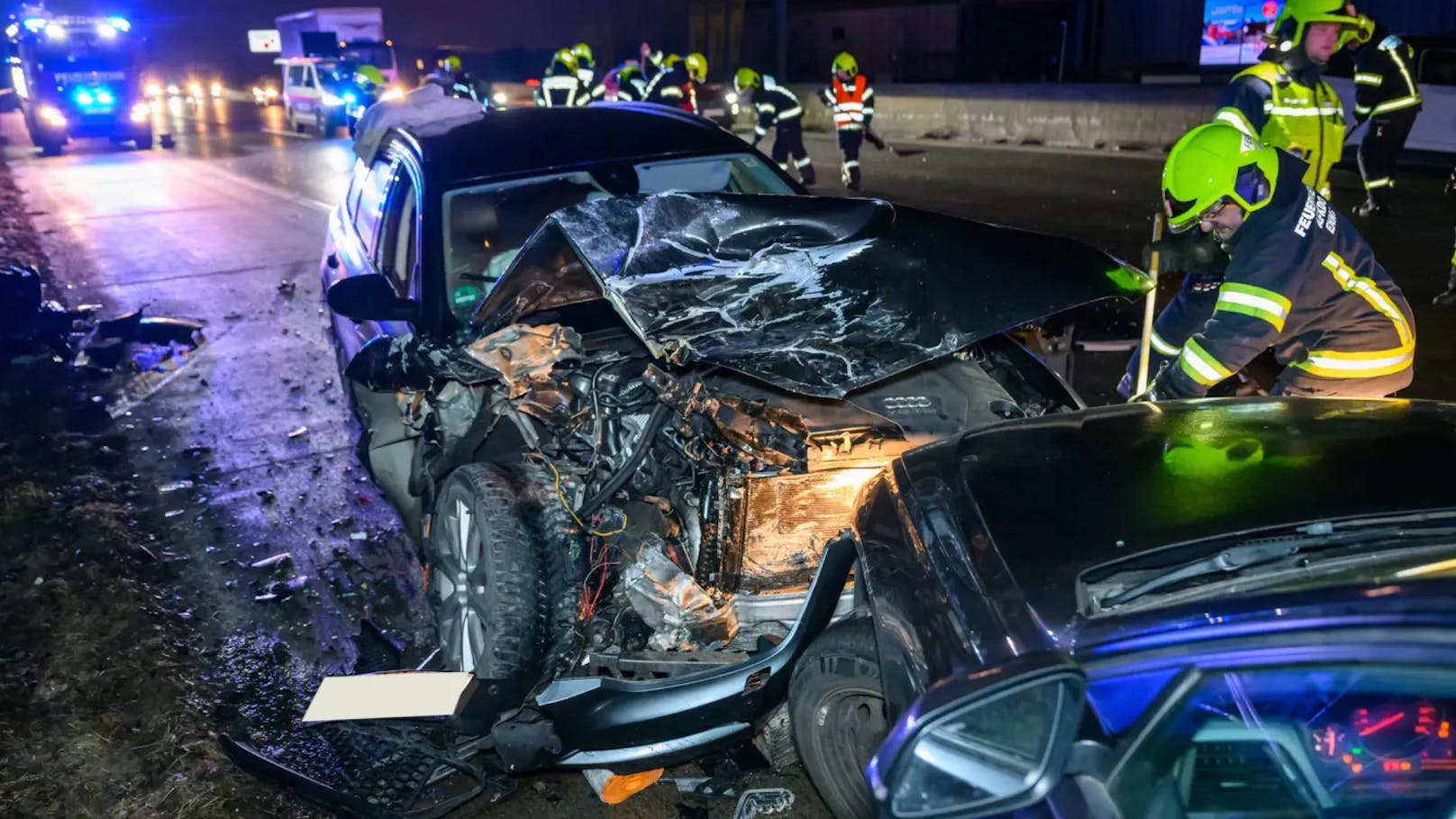 Ein Verkehrsunfall ereignete sich am Montag auf der Westautobahn zwischen dem Knoten Linz und Asten-St.Florian. Der Unfall führte zur Sperrung des ersten Fahrstreifens sowie des Pannenstreifens und verursachte einen Stau von rund vier Kilometern.