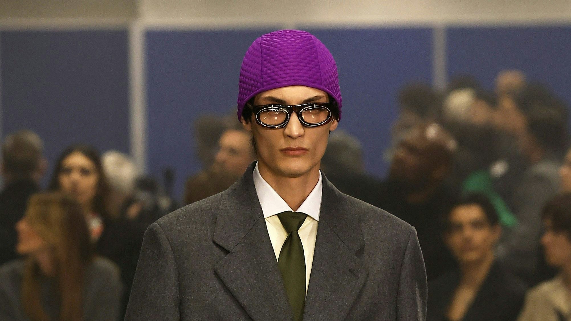 DÃ filÃ Prada Collection PrÃªt-Ã -Porter Automne/Hiver 2024 lors de la Fashion Week de Milan MLFW DÃ filÃ Prada Collection PrÃªt-Ã -Porter Automne/Hiver 2024 lors de la Fashion Week de Milan MLFW, le 14 janvier 2024. Prada Fashion Show Ready-to-Wear Fall/Winter 2024 at Milan Fashion Week, January 14th, 2024. Milan Italie PUBLICATIONxINxGERxAUTxSUIxONLY Copyright: xAgencex/xBestimagexAgencex/xBestimagex