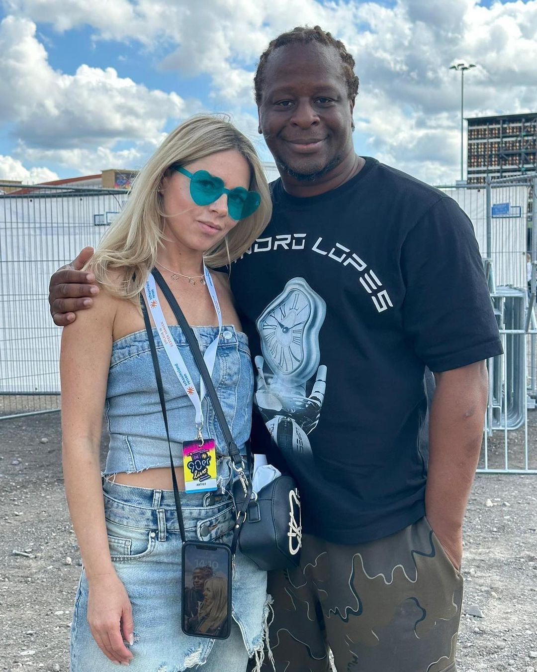 Das Paar darf sich über Nachwuchs freuen.