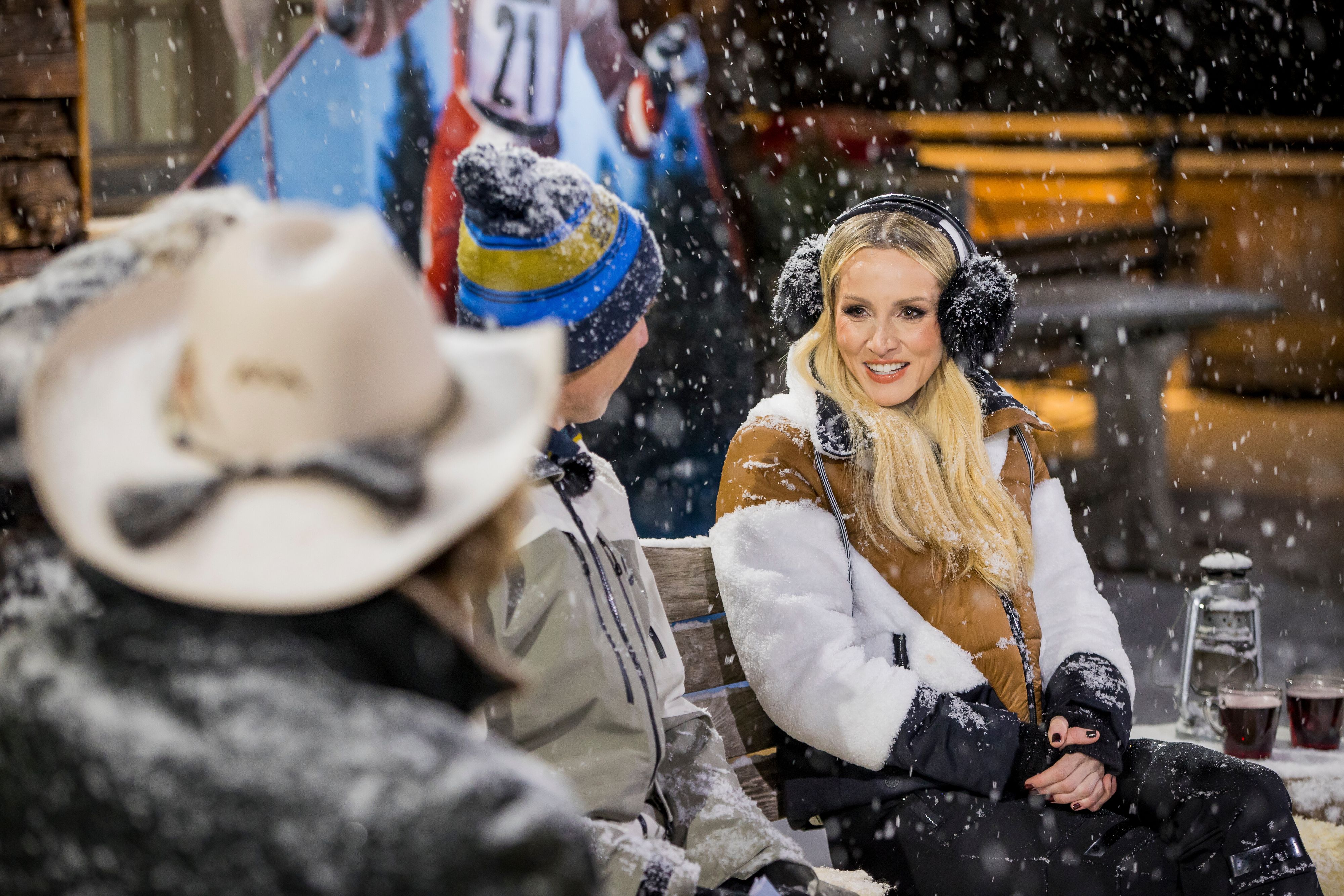 Melissa Naschenweng machte für ServusTV einen Abstecher zur Seidlalm in Kitzbühel.