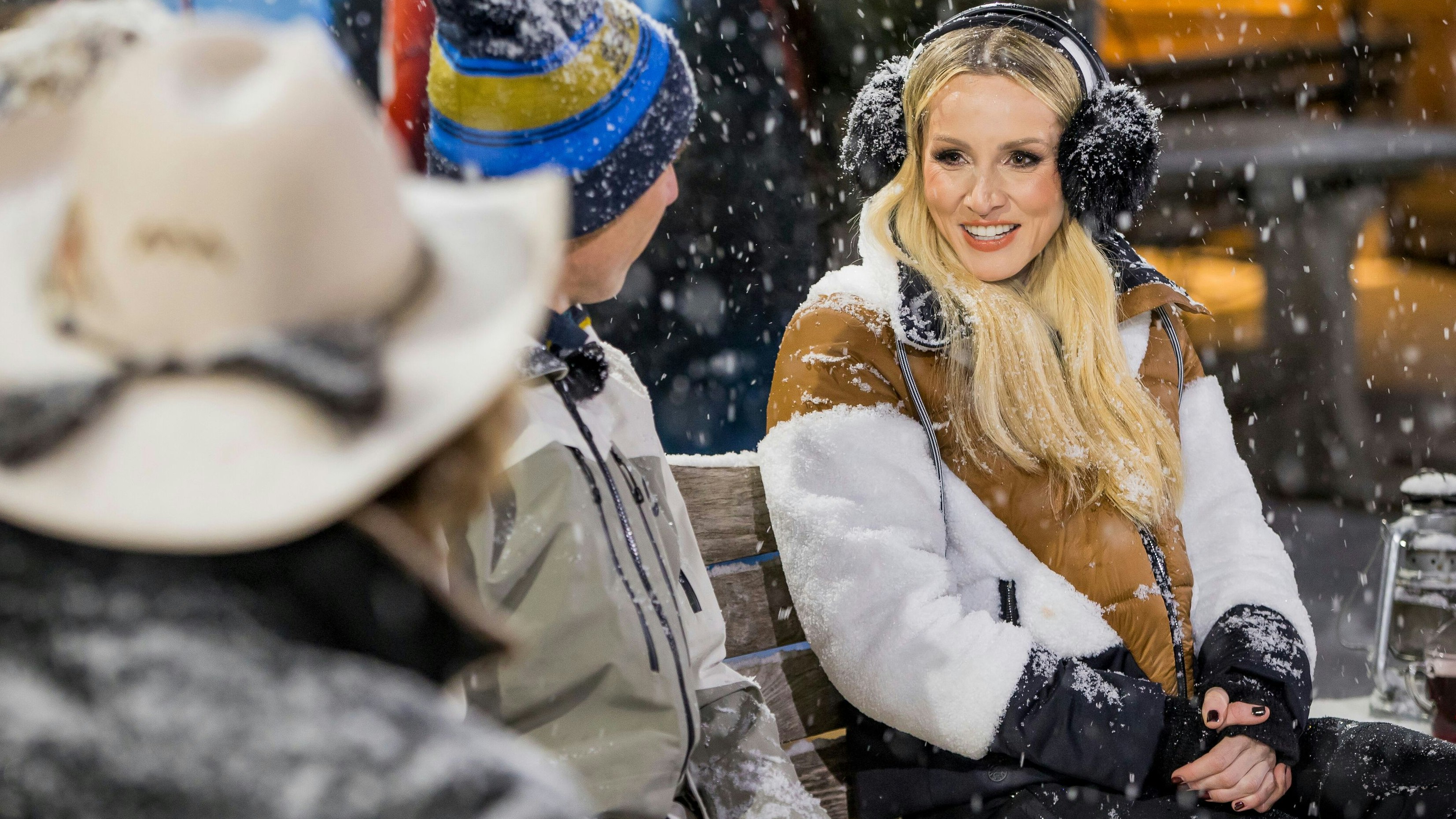 Melissa Naschenweng machte für ServusTV einen Abstecher zur Seidlalm in Kitzbühel.