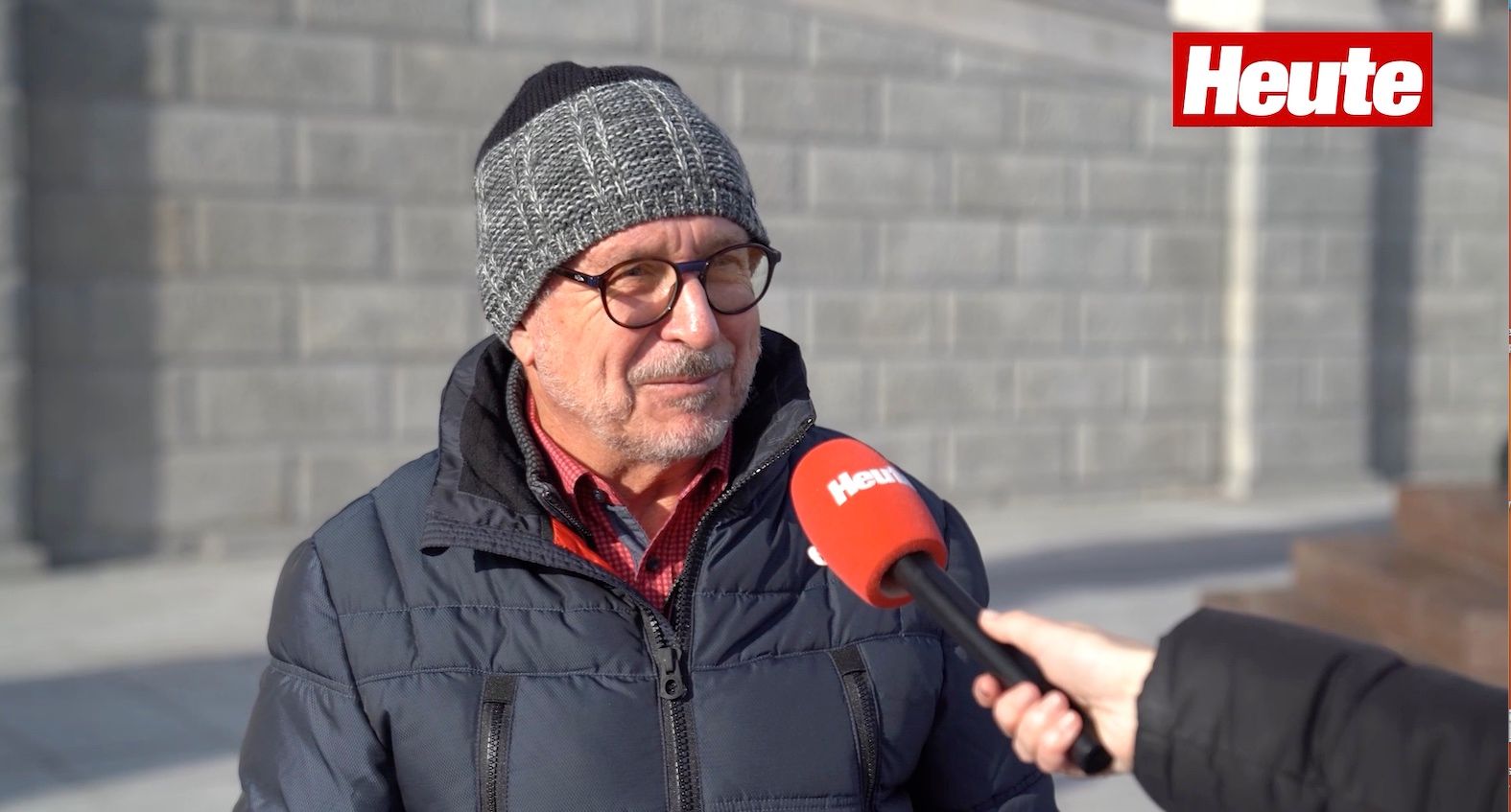 Kurt (70) ist überrascht von der Idee, die Wahl vorzuverlegen. Er würde aber zu jedem Termin wählen gehen.&nbsp;