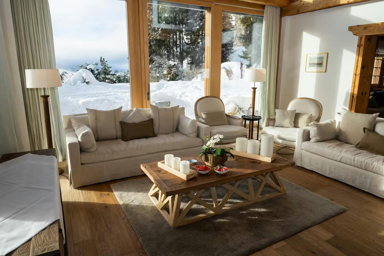 In solch einem Luxus-Chalet wohnt die Welt-Spitze zum WEF in Davos.