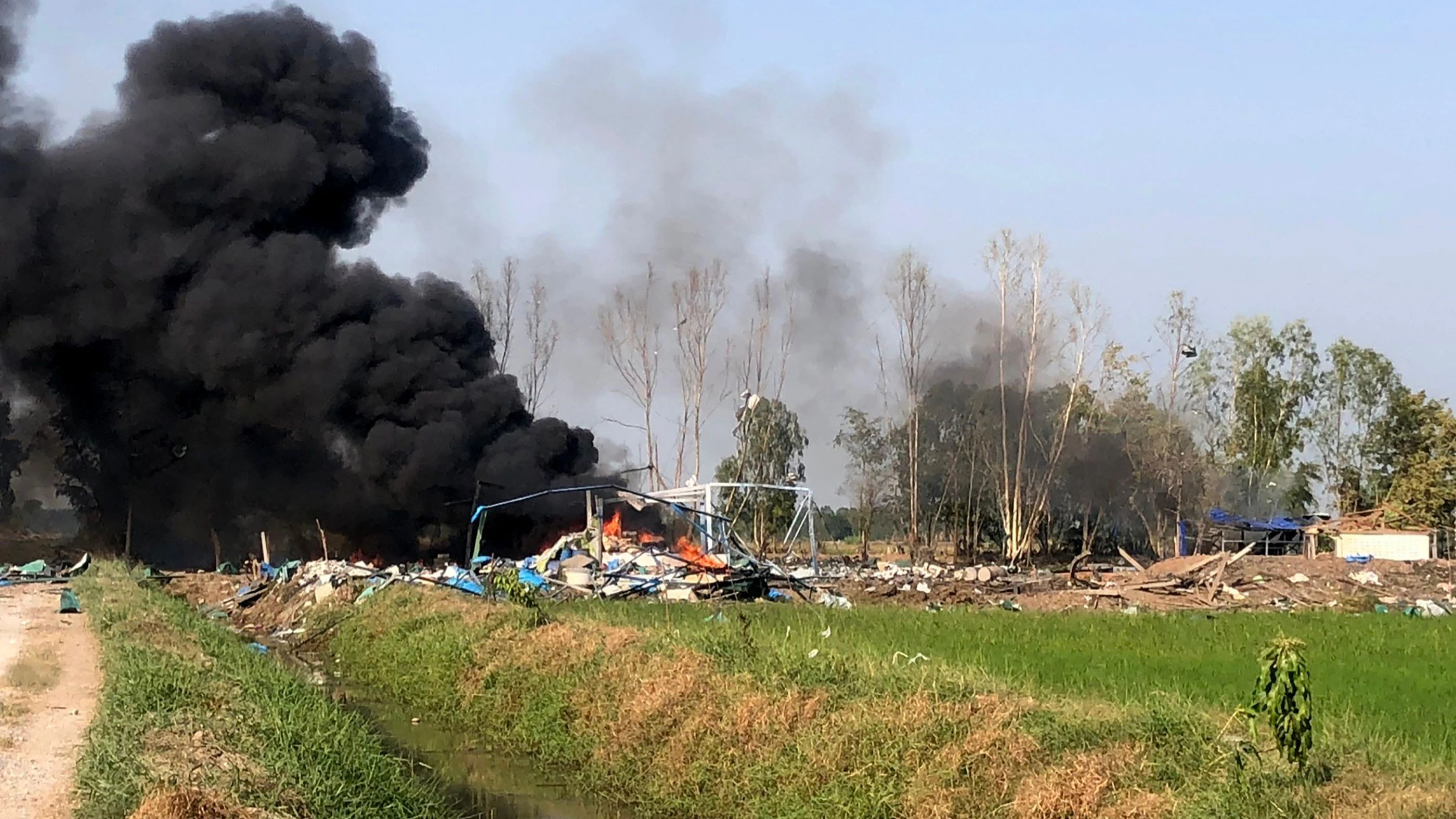 Am Mittwoch ist es in Thailand zu einer Explosion in einer Feuerwerksfabrik gekommen.