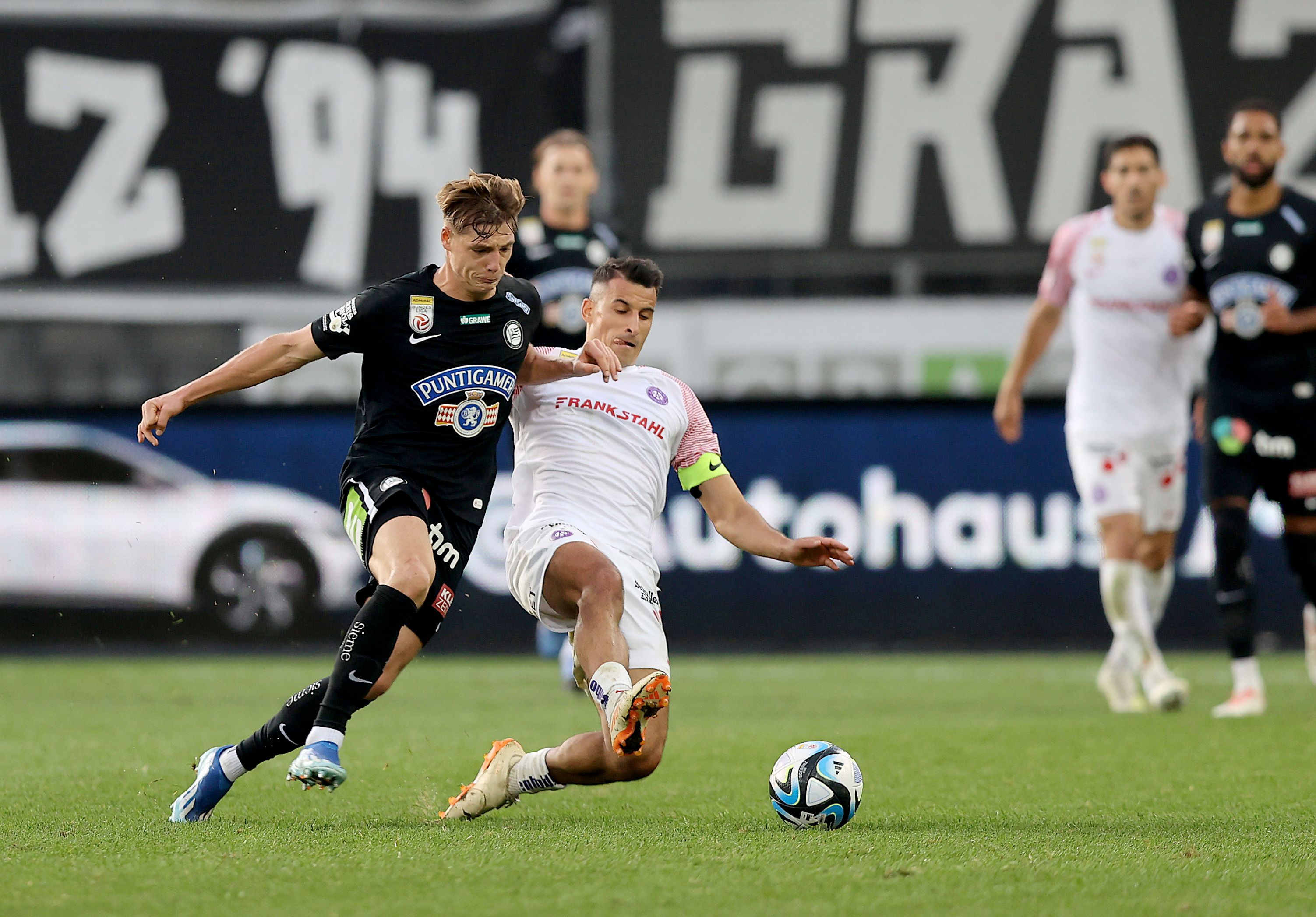 Im Oktober fügten die Violetten Sturm eine 1:0-Niederlage zu.