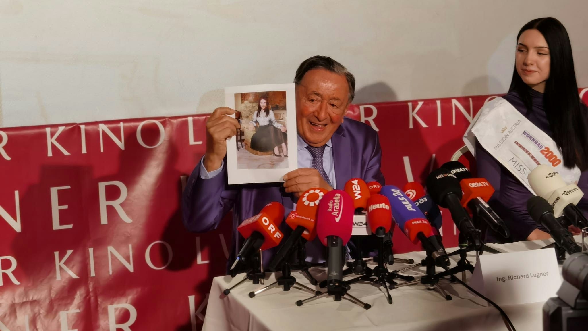 Richard Lugner verkündete am 17. Jänner 2024 wieder einen Opernballgast. Priscilla Presley wird ihn begleiten.