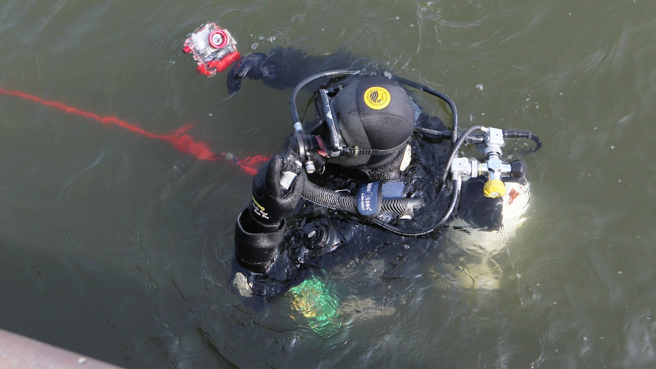 Heute.at - Polizei fischte zweiten Fuß aus Marchfeld-Kanal in Wien