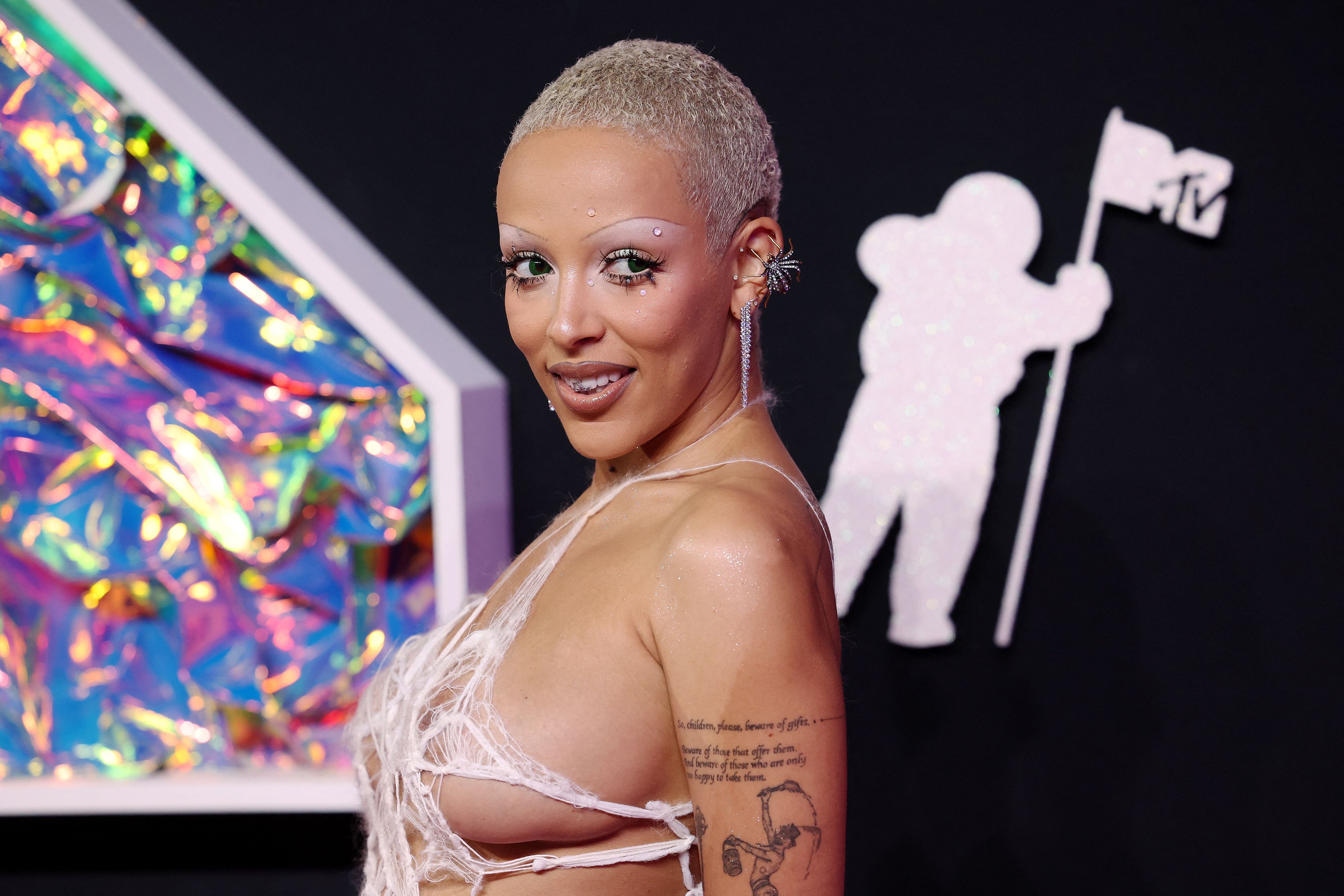  Amalaratna Zandile Dlamini ist als Doja Cat bekannt.