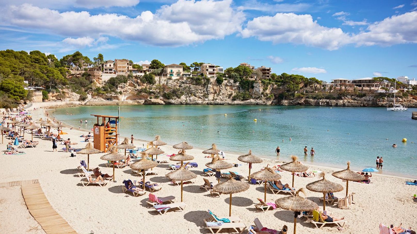 Auf Platz 3 der Lieblingsziele befindet sich eine Balearen-Insel: "<strong>Mallorca</strong> verzeichnet starke Zuwächse und ringt mit Kreta um den zweiten Platz."