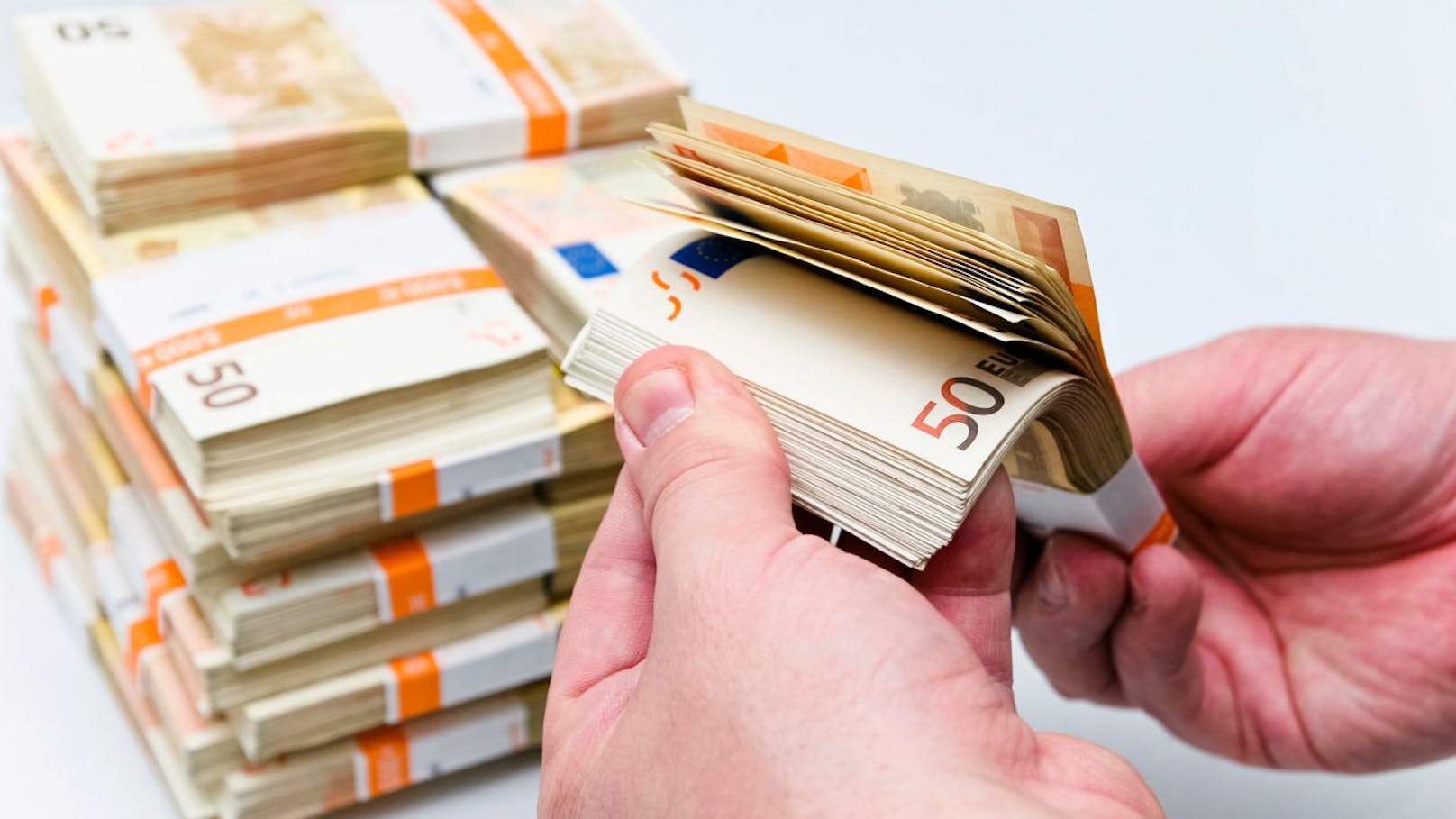 EU verbietet jetzt Barzahlungen von über 10.000 Euro