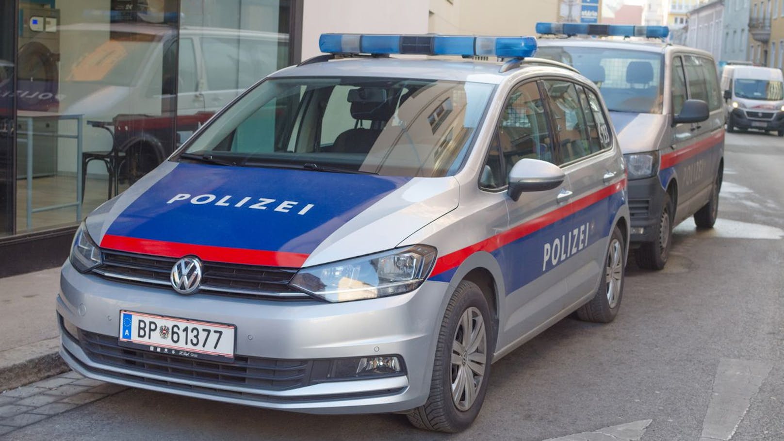 Jugendliche (13, 15) bei Frontal-Crash in Graz verletzt
