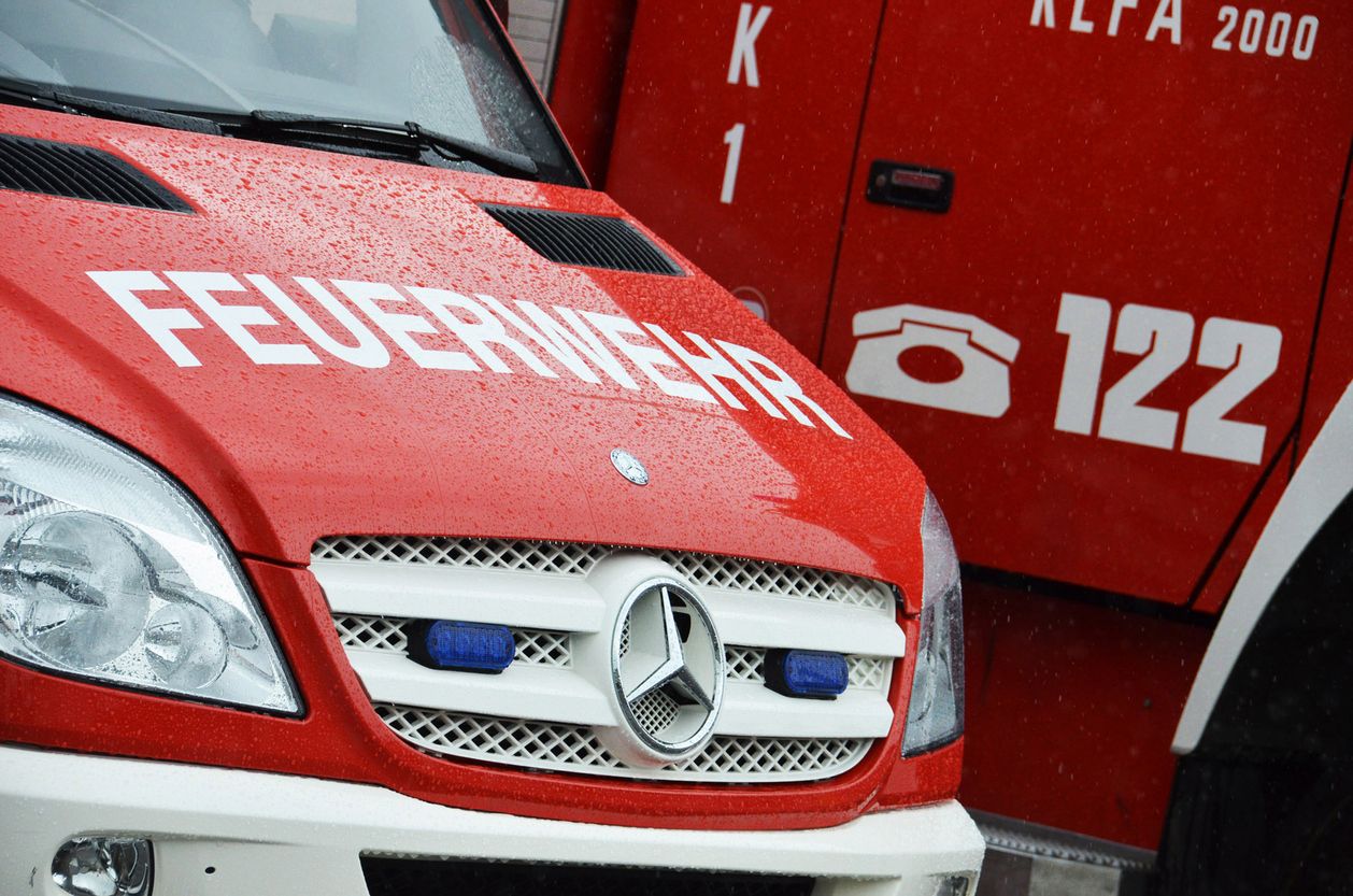Die Berufsfeuerwehr Graz musste zu einem Zimmerbrand ausrücken. (Symbolbild)