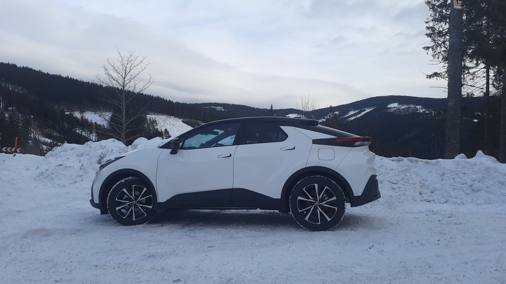 Der neue C-HR besticht einmal mehr durch sein außergewöhnliches Design. 