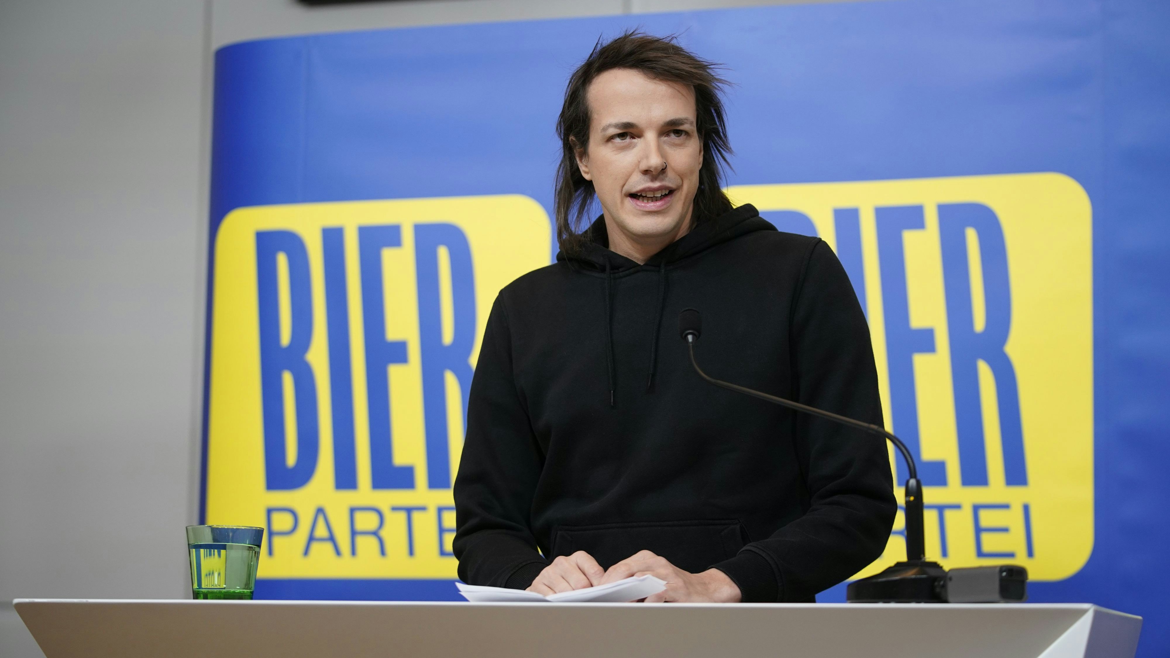 Bei der Präsidentschaftswahl kam Wlazny auf respektable 8,3 Prozent.