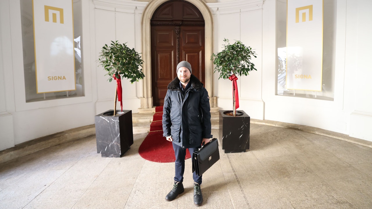 Heute.at - Beim Pleite-Benko im Büro – zu Besuch im Signa-Reich