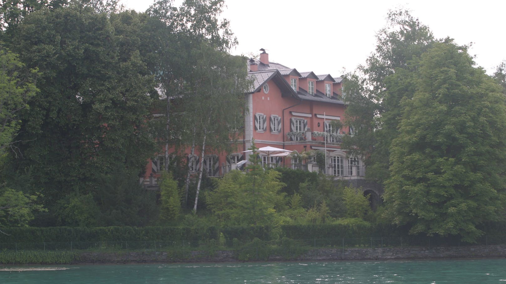 Der Nachlass aus dieser Villa von Heidi Goess-Horten könnte jetzt unter den Hammer kommen.