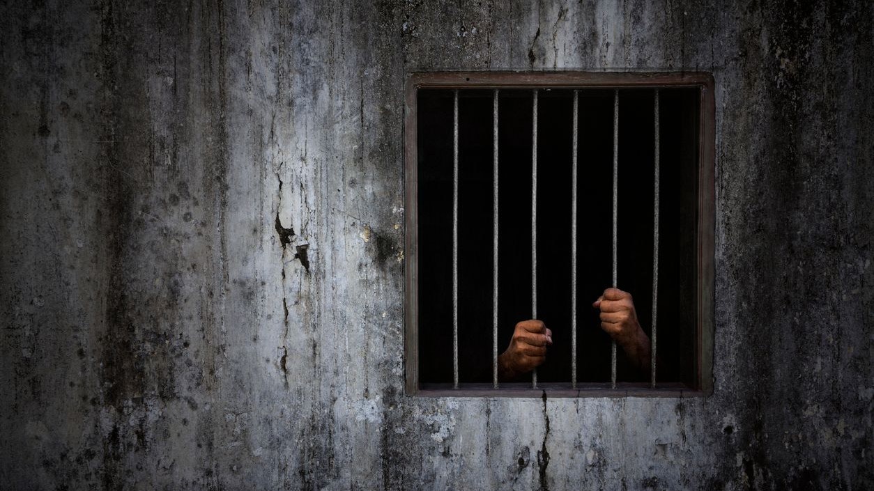 In Thailand muss ein 30-Jähriger wegen einem Facebook-Post für 50 Jahre in Haft. (Symbolbild)