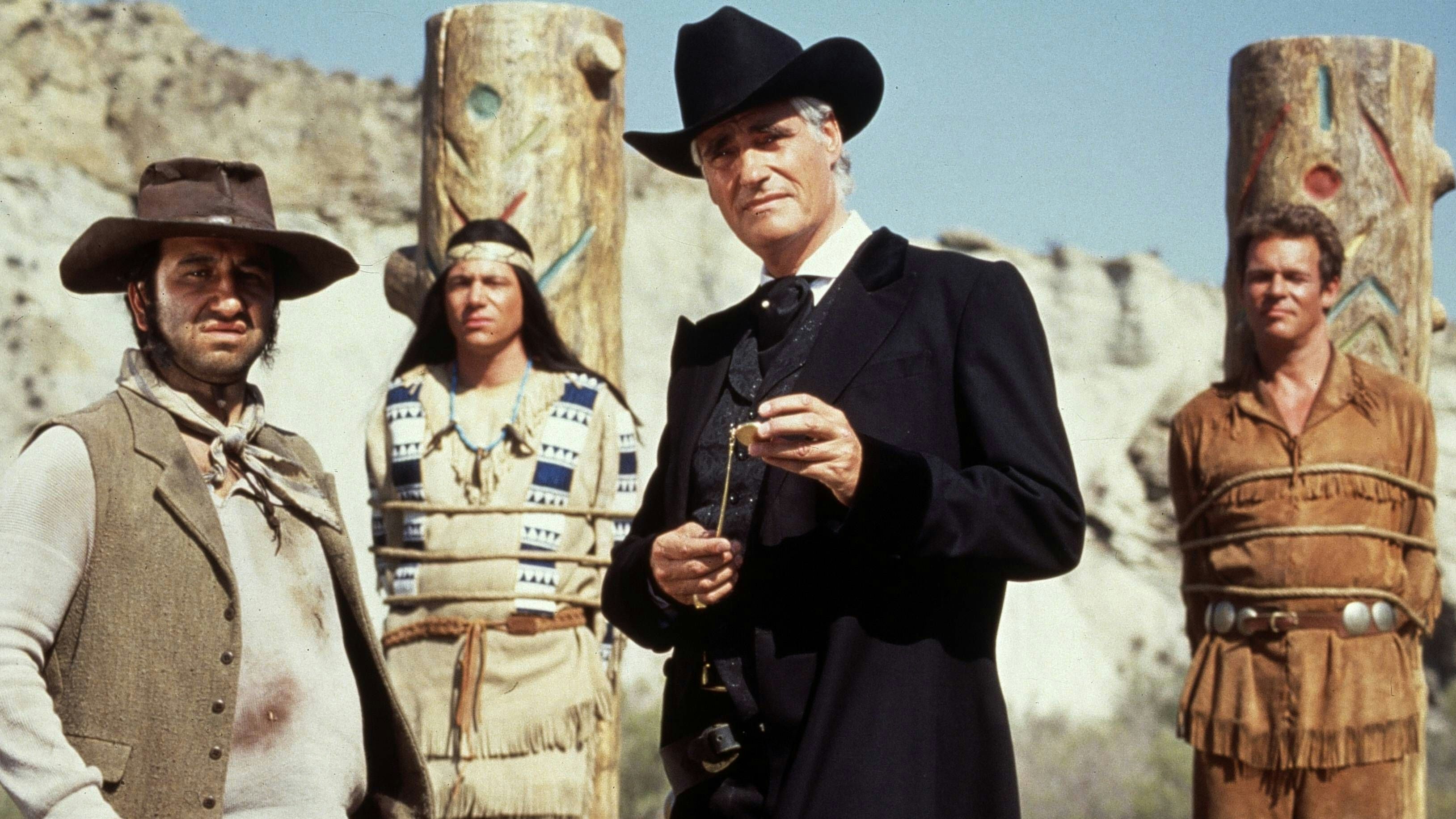 Bildnummer: 54324177  Datum: 14.04.2001  Copyright: imago/United Archives KPA46092.jpg DER SCHUH DES MANITU / D 2001 / Michael Bully Herbig Der Apachenhäuptling Abahachi und sein Blutsbruder Ranger sorgen im Wilden Westen für Frieden und Gerechtigkeit. Abahachi nimmt bei den Schoschonen einen Kredit zur Finanzierung eines Stamm-Lokals auf und damit beginnen die Schwierigkeiten. Der Gauner Santa Maria dreht ihm eine Schrottfassade an, brennt mit dem Geld durch und schwärzt Abahachi und Ranger bei den Schoschonen an... Foto: Santa Maria (SKY DUMONT), sein Sklave Hombre (HILMI SOZER), Abahachi (MICHAEL BULLY HERBIG) und sein Blutsbruder Ranger (CHRISTIAN TRAMITZ) People Entertainment quer o0 Du Mont  Bildnummer 54324177 Date 14 04 2001 Copyright Imago United Archives KPA46092 JPG the Shoe the Manitu D 2001 Michael Bully Herbig the  Abahachi and be Blood brother Ranger Care in Wild West for Peace and Justice Abahachi Notes at the  a Credit to Financing a Trunk Premises on and This begin the Difficulties the Crooks Santa Mary revolves him a  to burns with the Money through and blackens Abahachi and Ranger at the  to Photo Santa Mary Sky Dumont be Slave Hombre Hilmi  Abahachi Michael Bully Herbig and be Blood brother Ranger Christian Tramitz Celebrities Entertainment horizontal o0 you Mont 