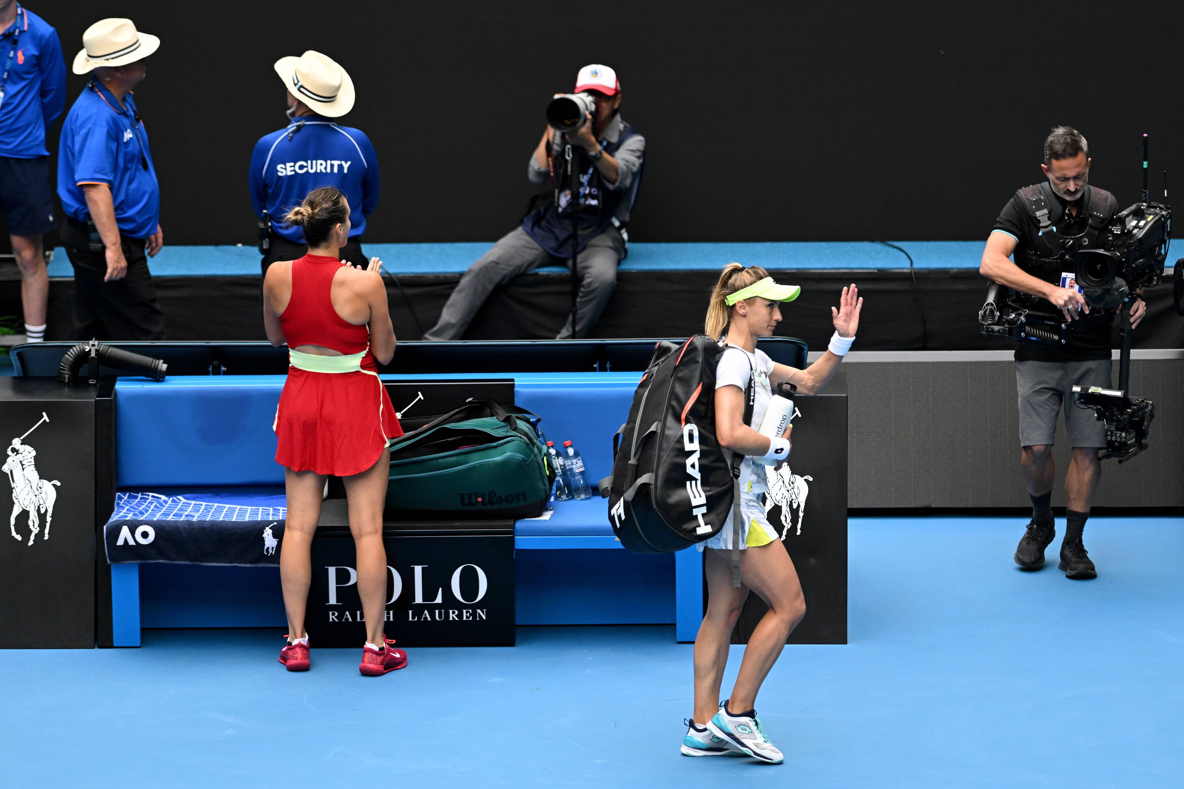 Arina Sabalenka hat ihrer ukrainischen Gegnerin eine Tennis-Lehrstunde erteilt.