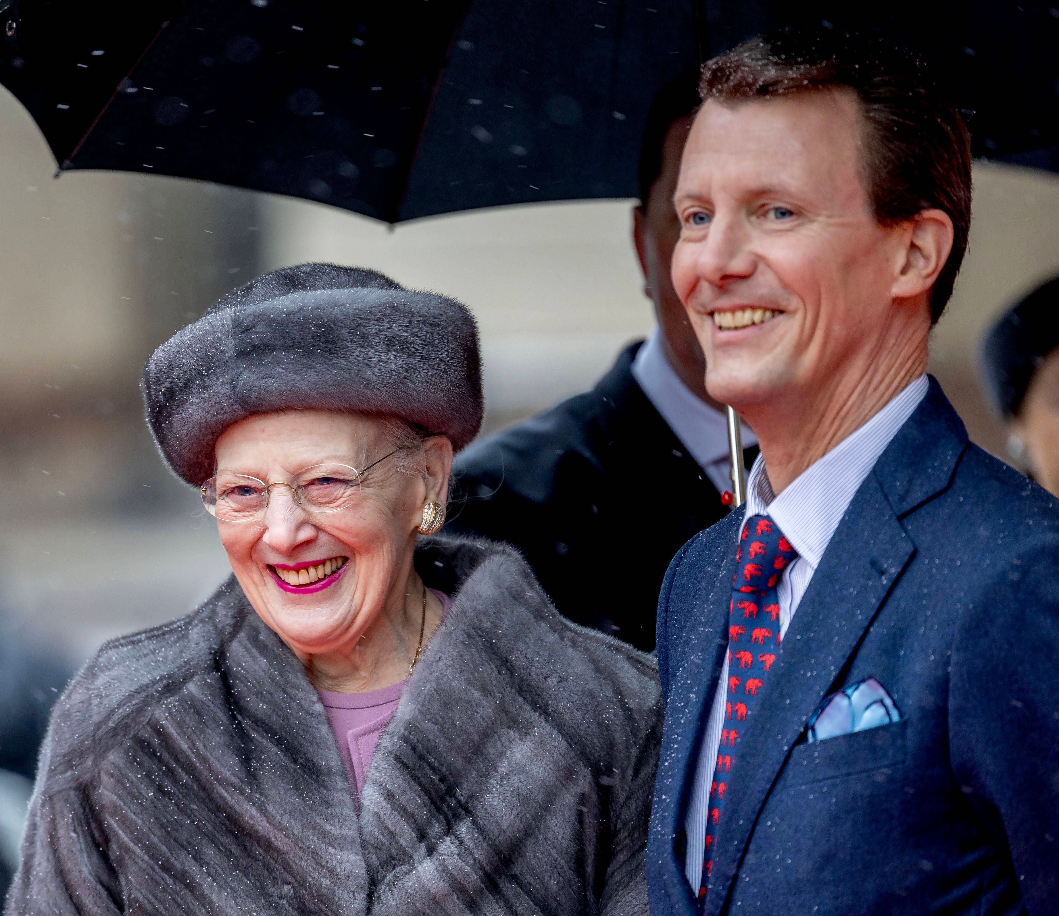 Königin Margrethe mit Prinz Joachim