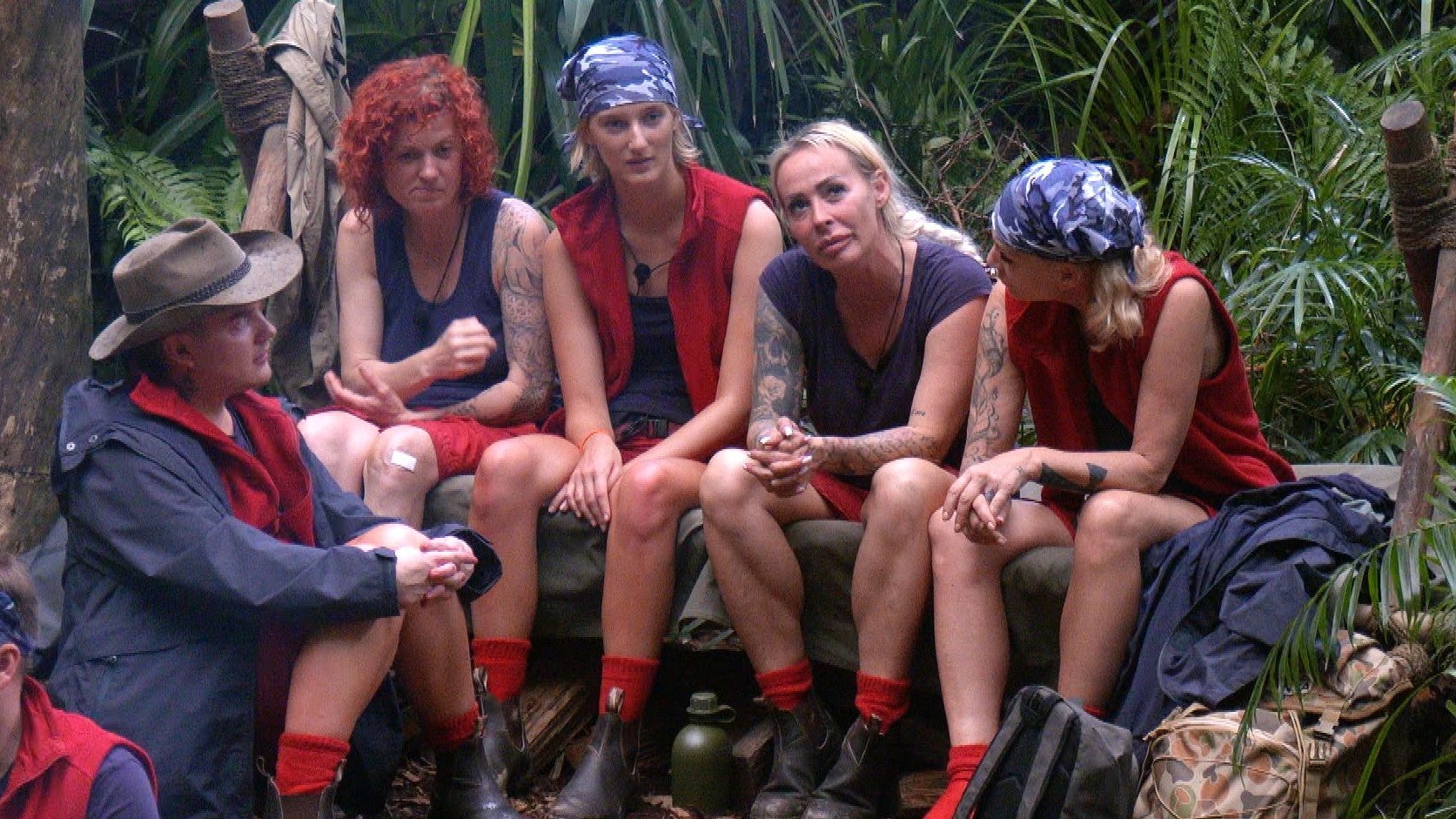 Die Kandidaten plauderte am Lagerfeuer aus, wann sie zuletzt Sex hatten.