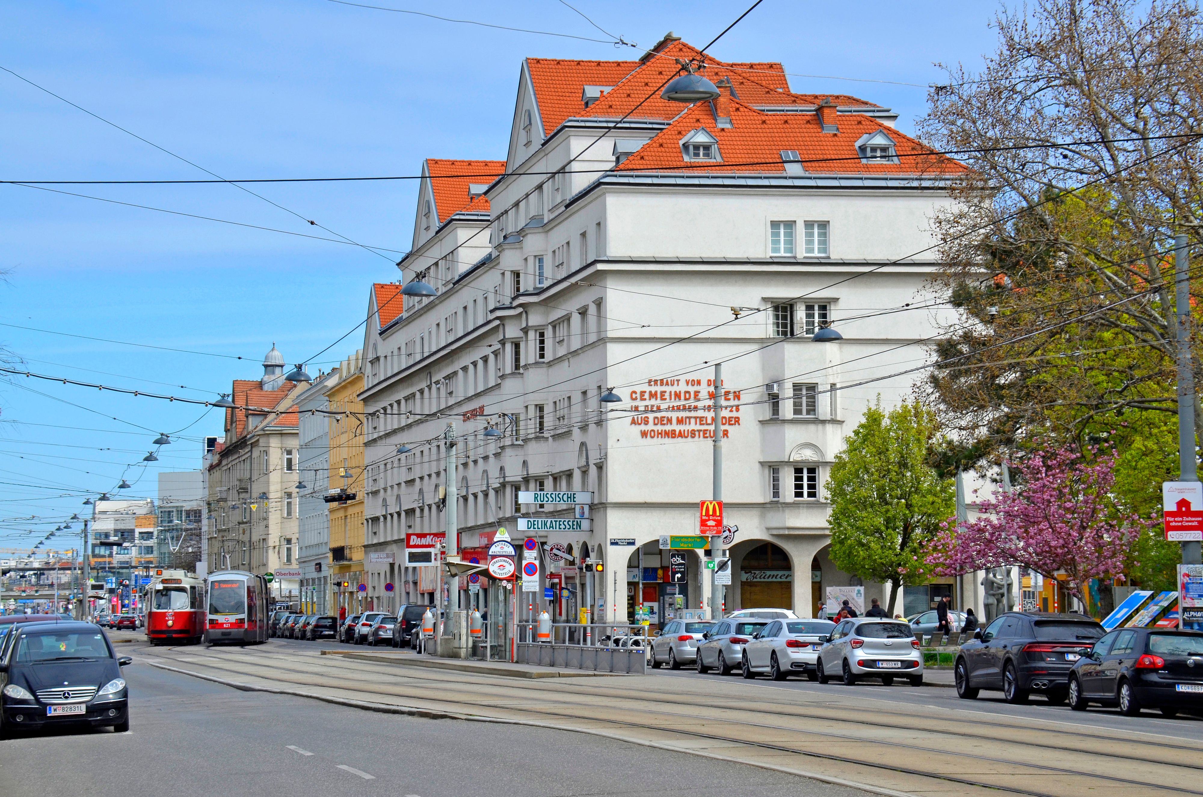 In die Sanierung von Bestandsobjekten mit über 9.100 Wohnungen fließen rund 591 Millionen Euro.