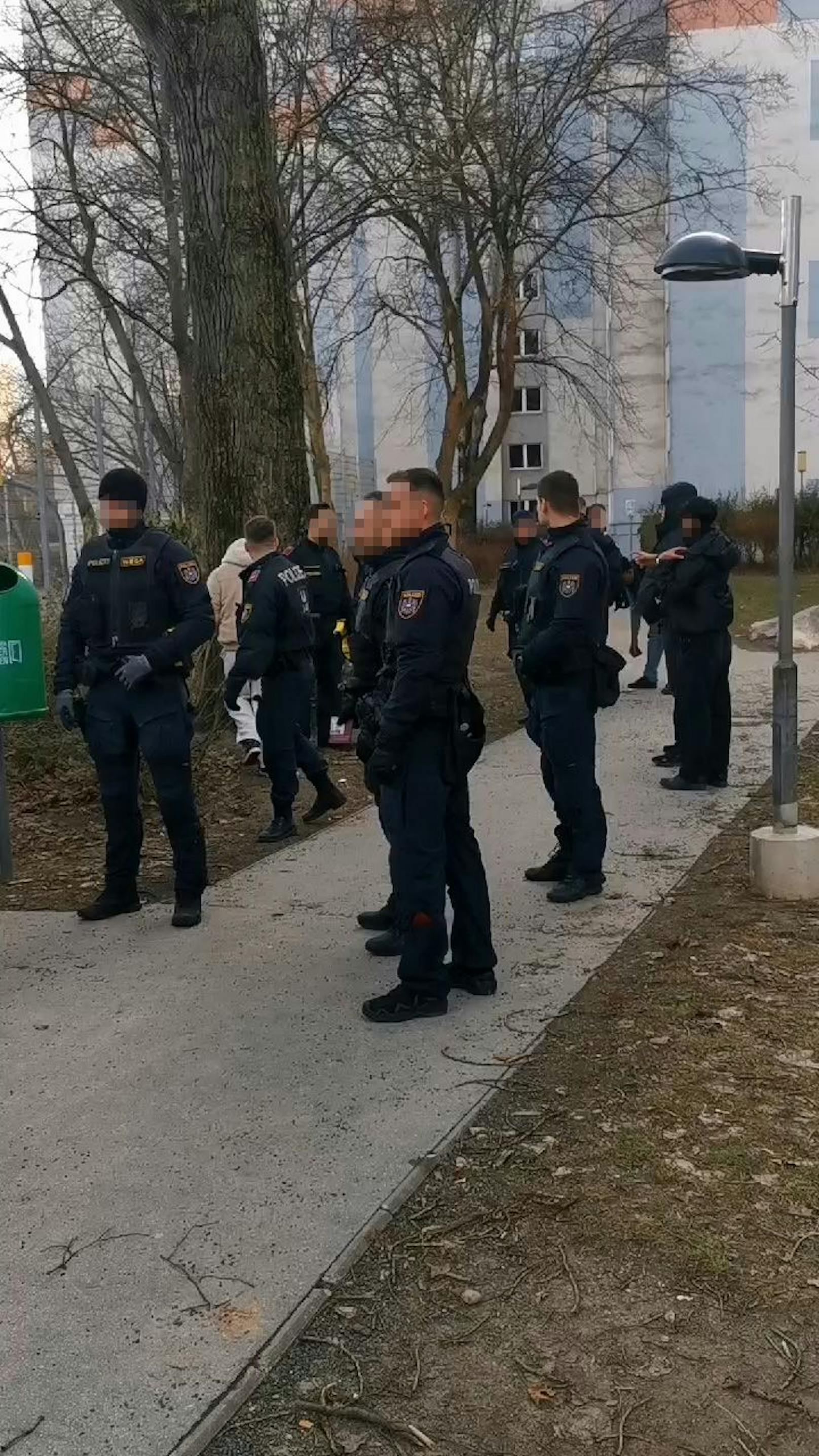 Dieser Videodreh endete mit einem WEGA-Einsatz im Gemeindebau.