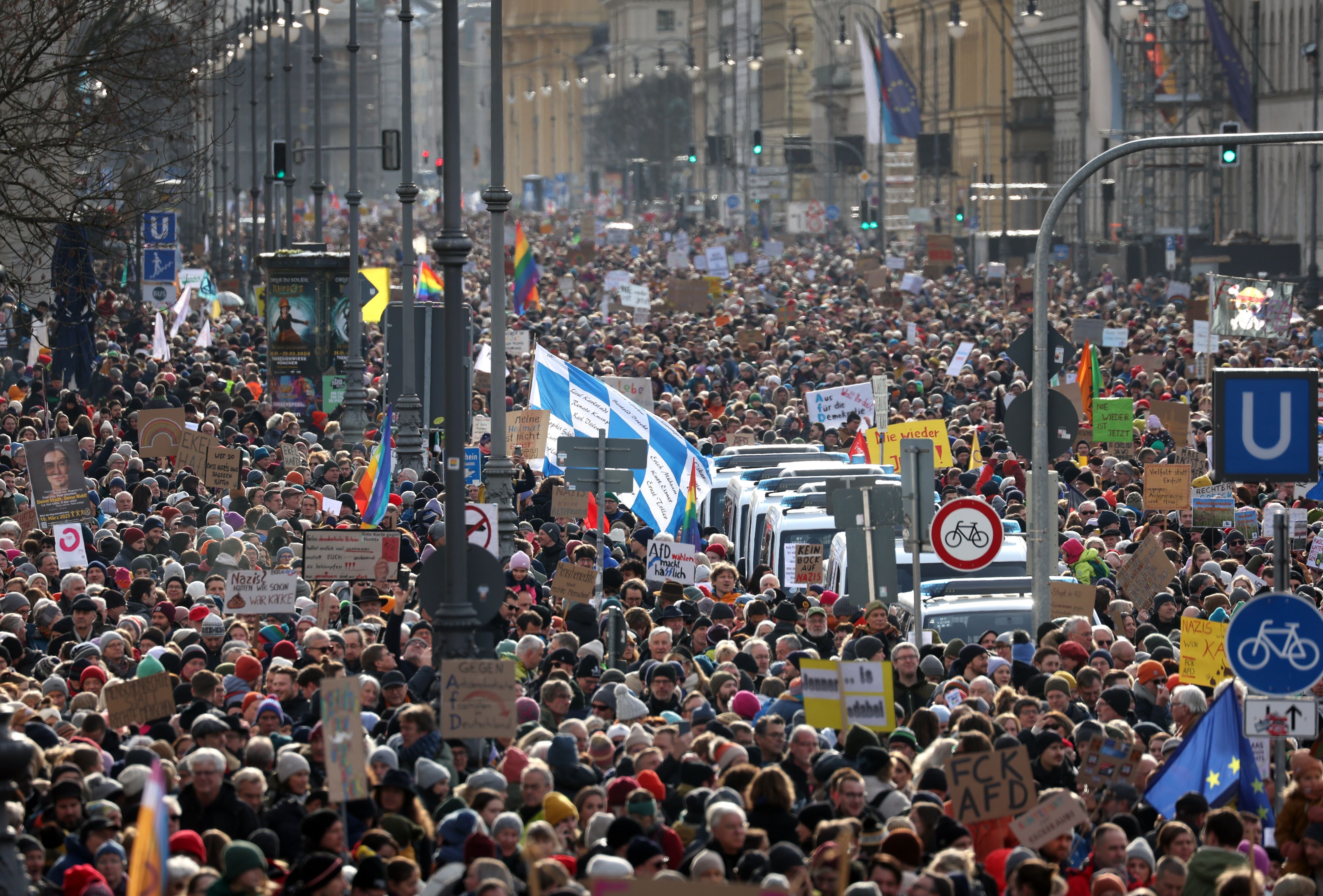 München war nur eine Großstadt von vielen, in denen die Menschen am Wochenende auf die Straße gegangen sind. 