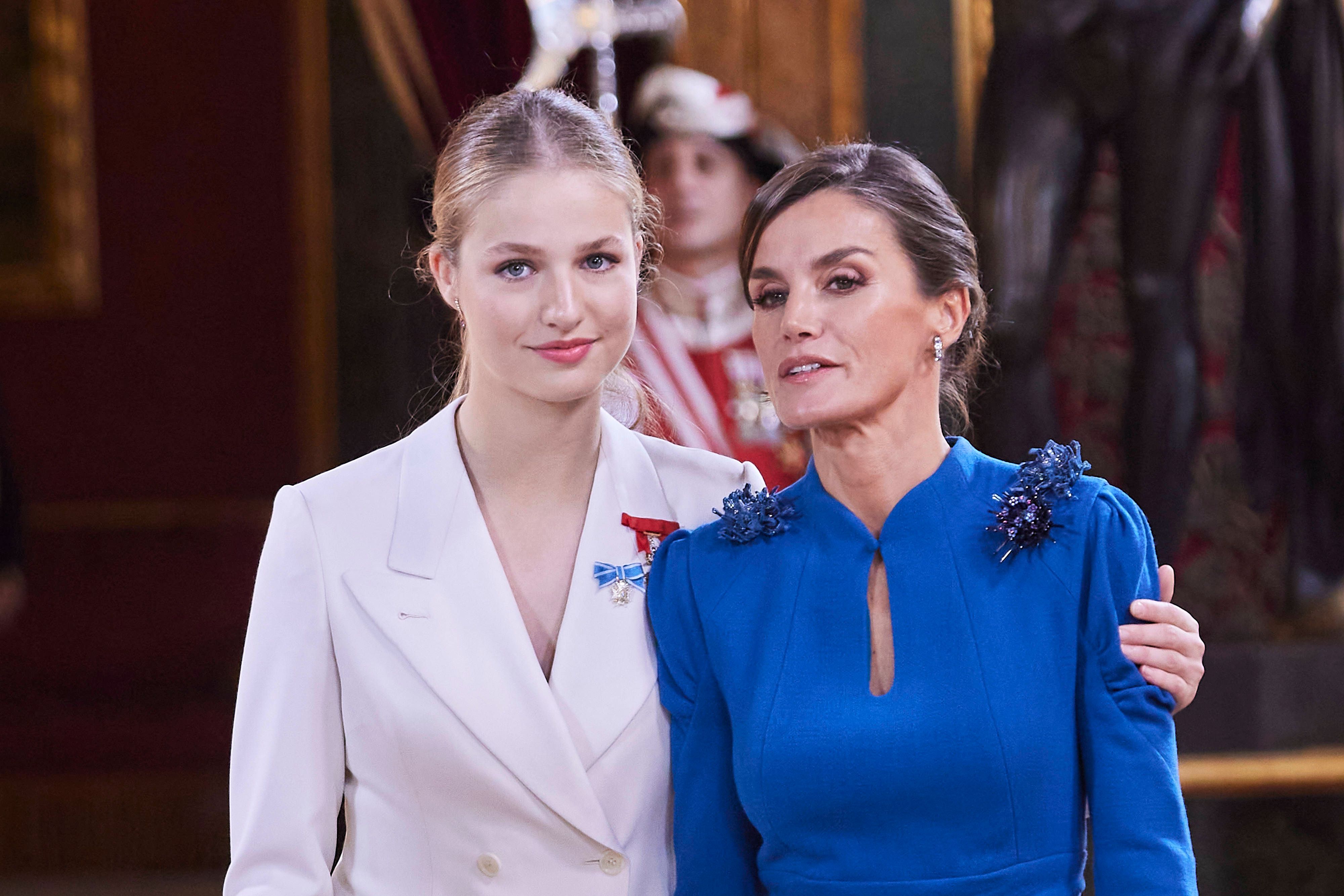 Königin Letizia soll durch die Eizellspende ihrer Schwester Erika mit ihren Töchtern schwanger geworden sein.