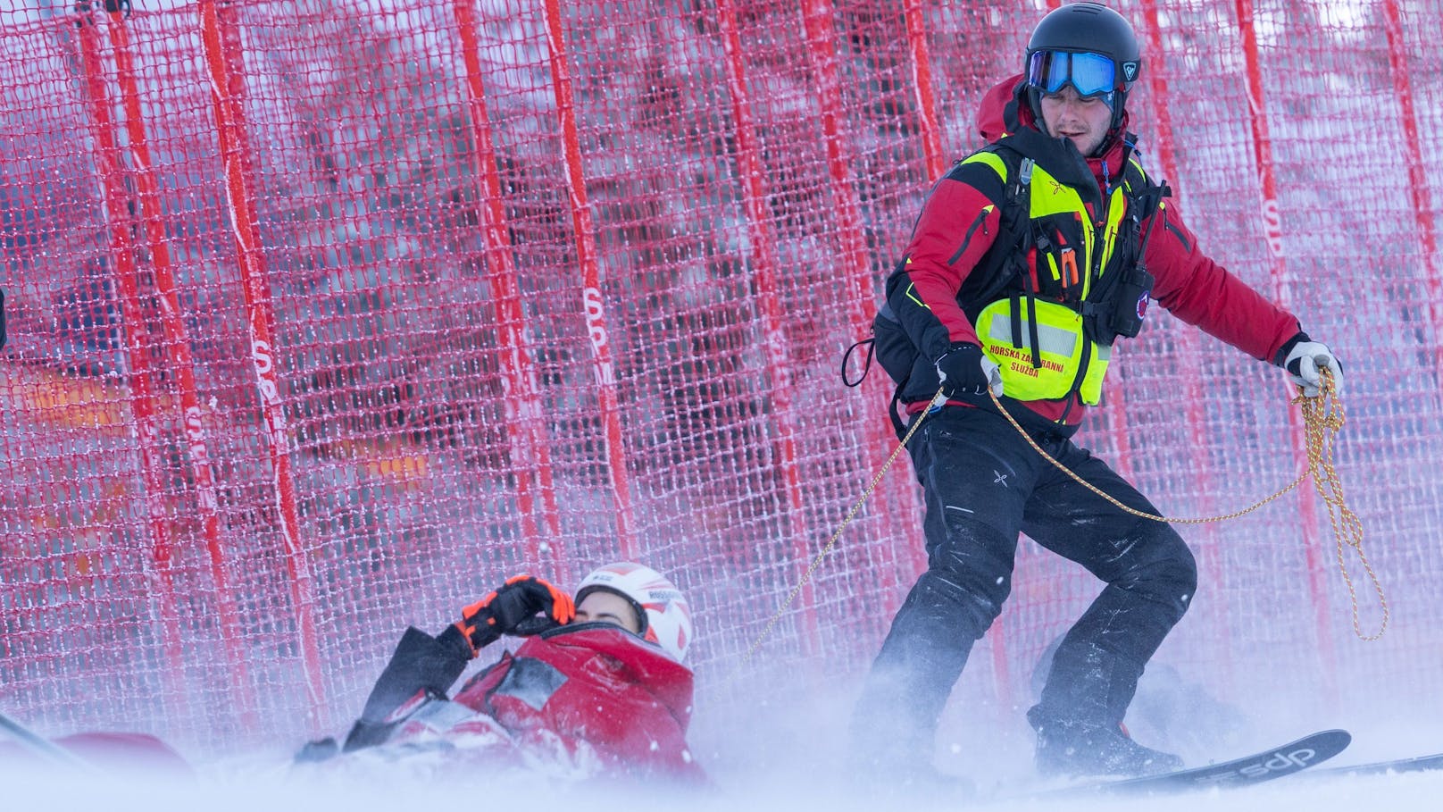 Trainer von Ski-Superstar klagt wegen Verletzung an