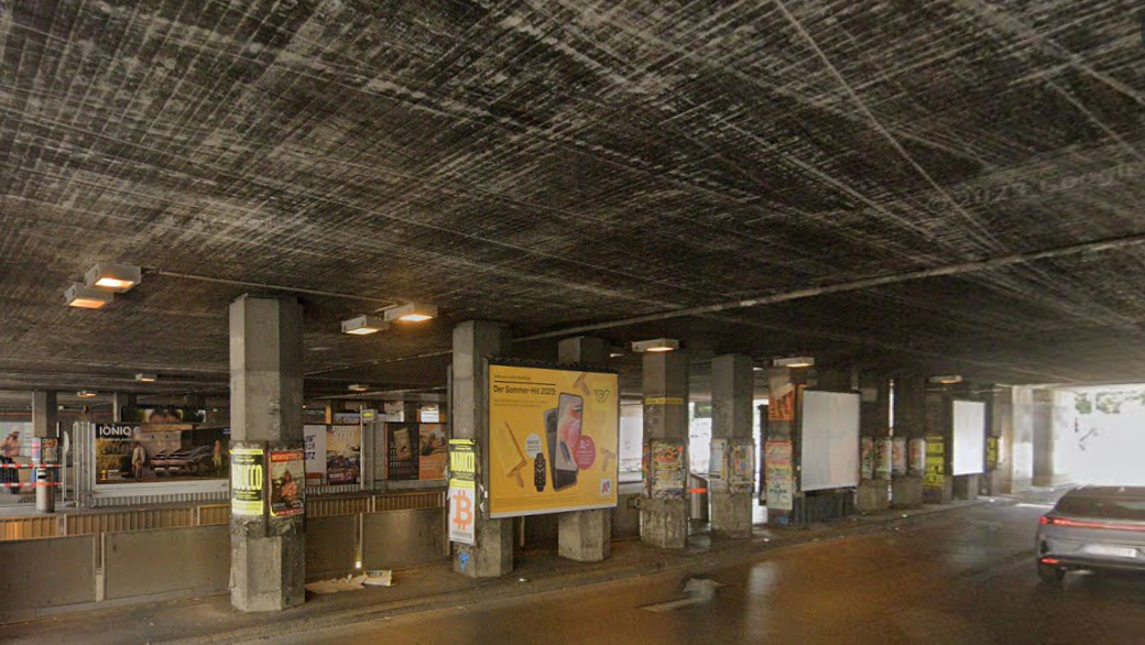 Die Busstation unter der Eisenbahnbrücke am Matzleinsdorfer Platz ist einSchandfleck. 