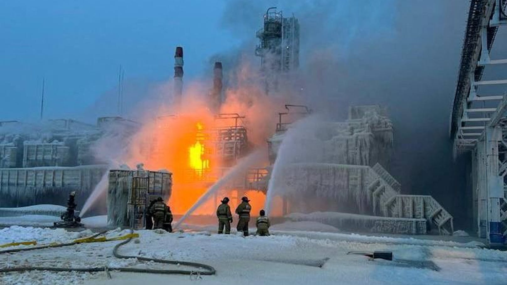 Brand in Erdgas-Terminal in russischem Ostseehafen