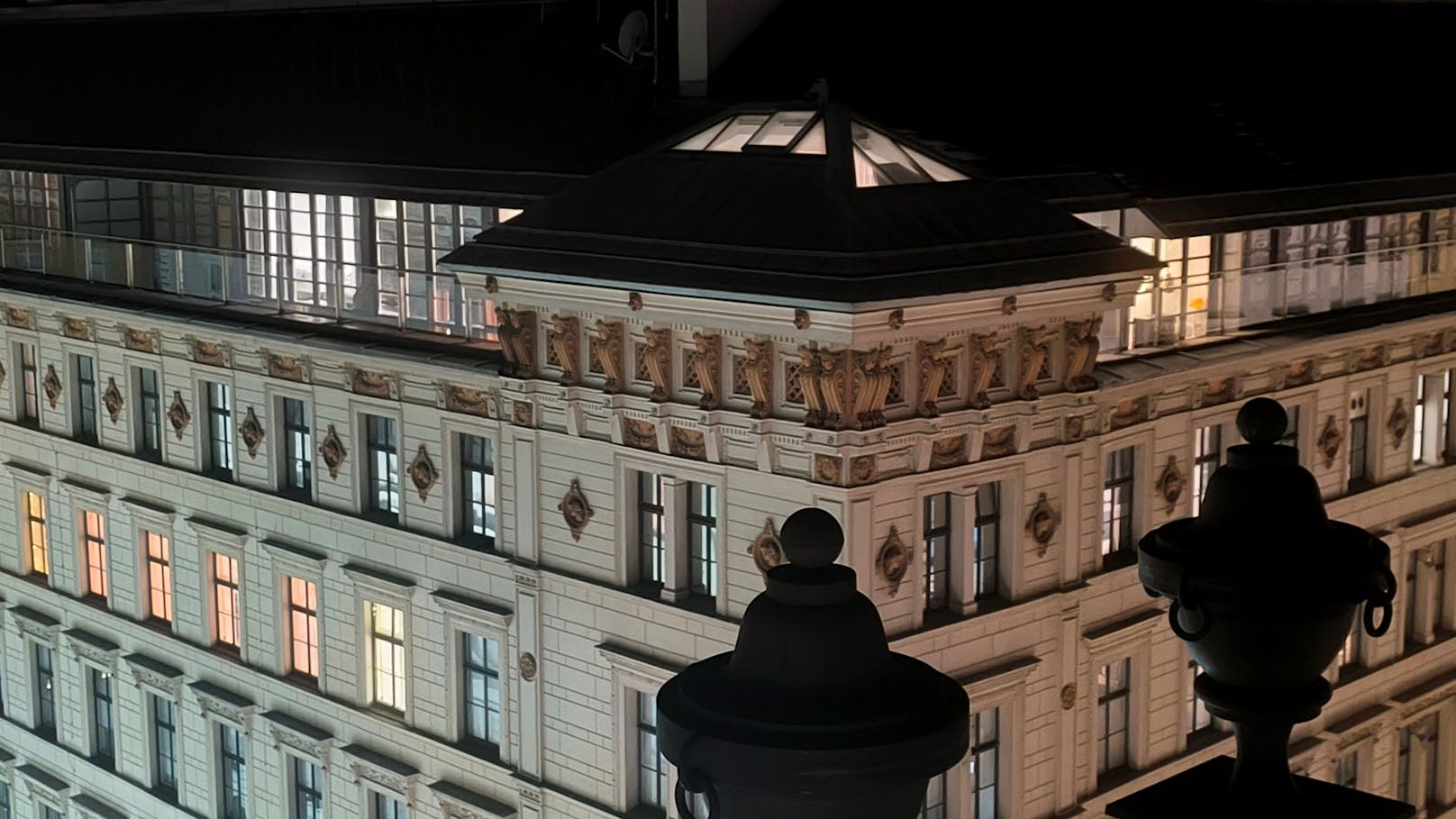 ... sodass man sich bis zur zweifachen Zoomstufe über scharfe Bilder und wenig Bildrauschen freuen darf.&nbsp;Im Bild: 2x Zoom bei Nacht.