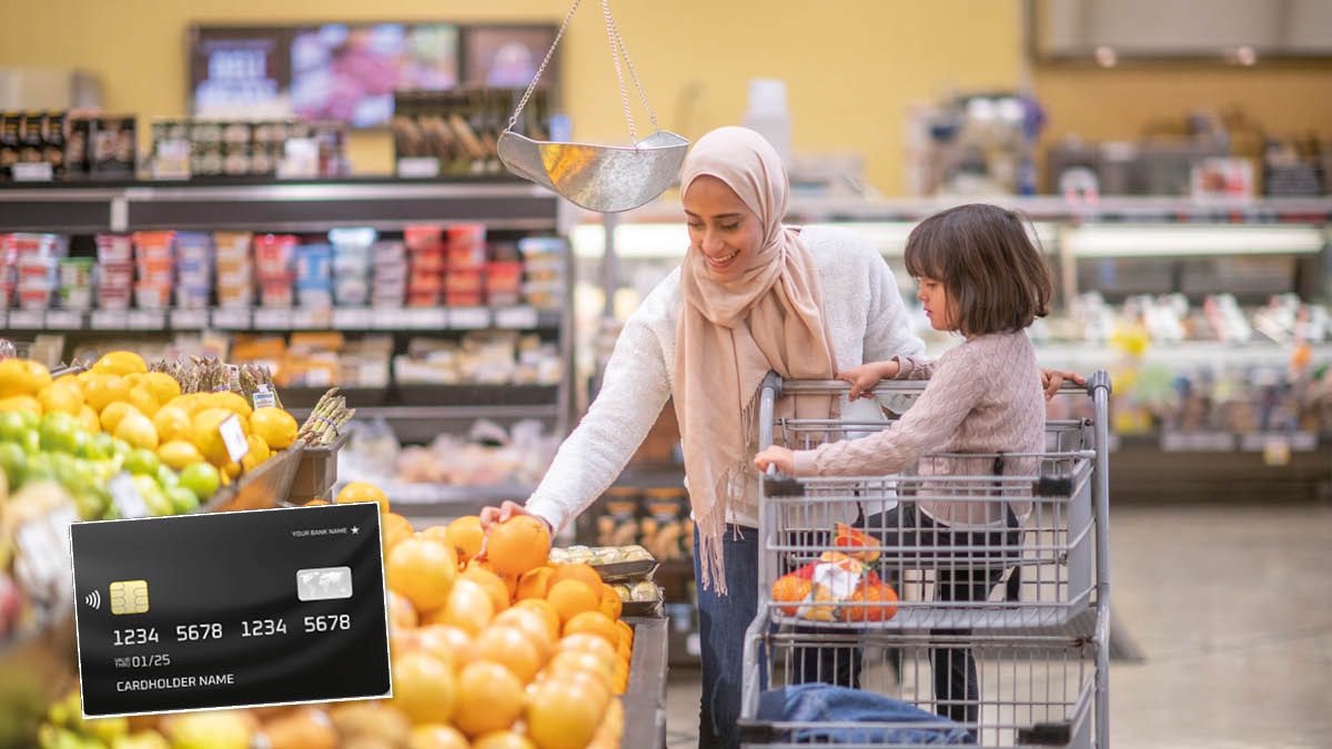 In Deutschland gibt es erstmals für Asylwerber Karte statt Bargeld. Das gefällt nicht allen.